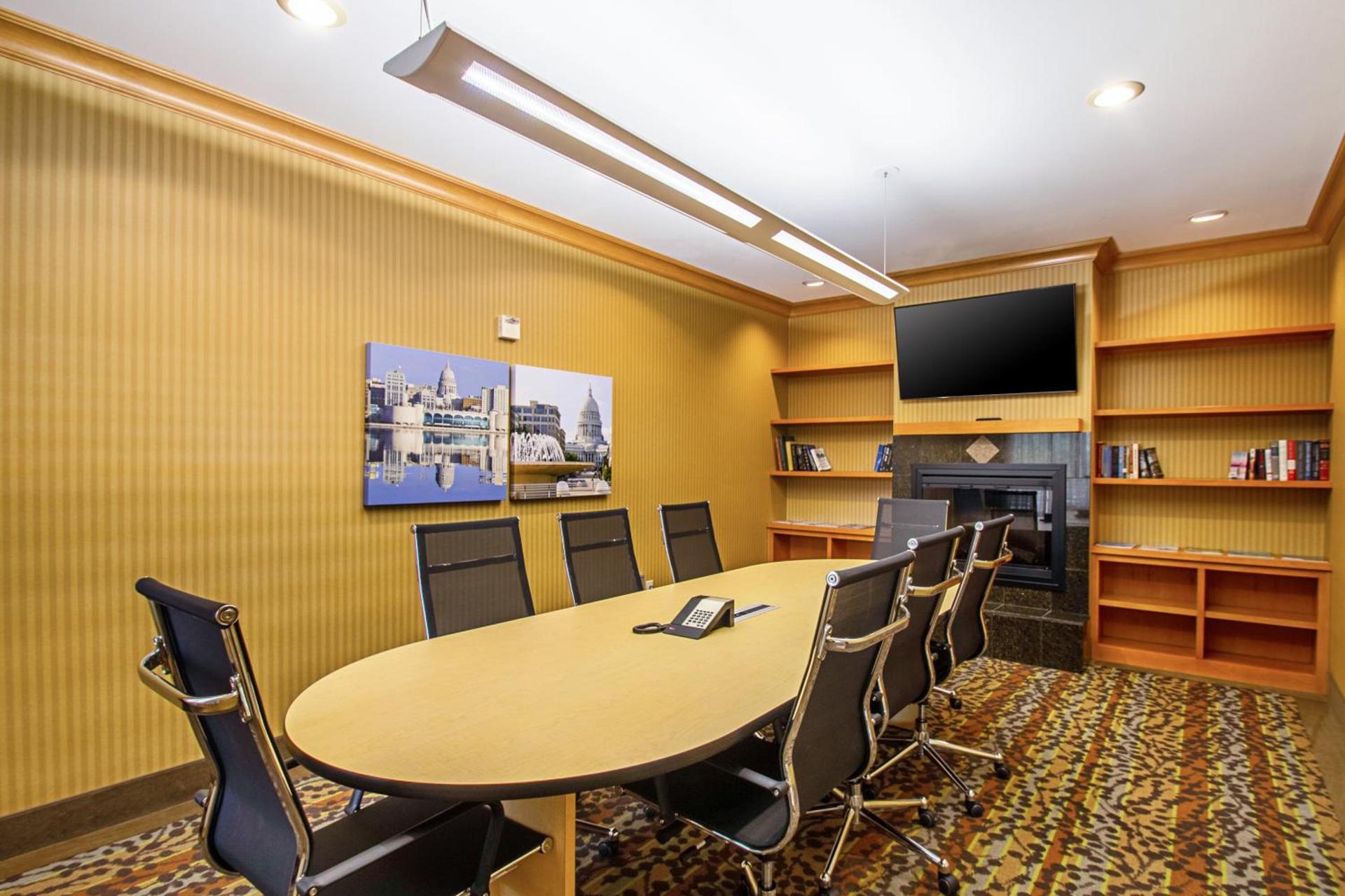 MainStay Suites Madison - Monona photo 21