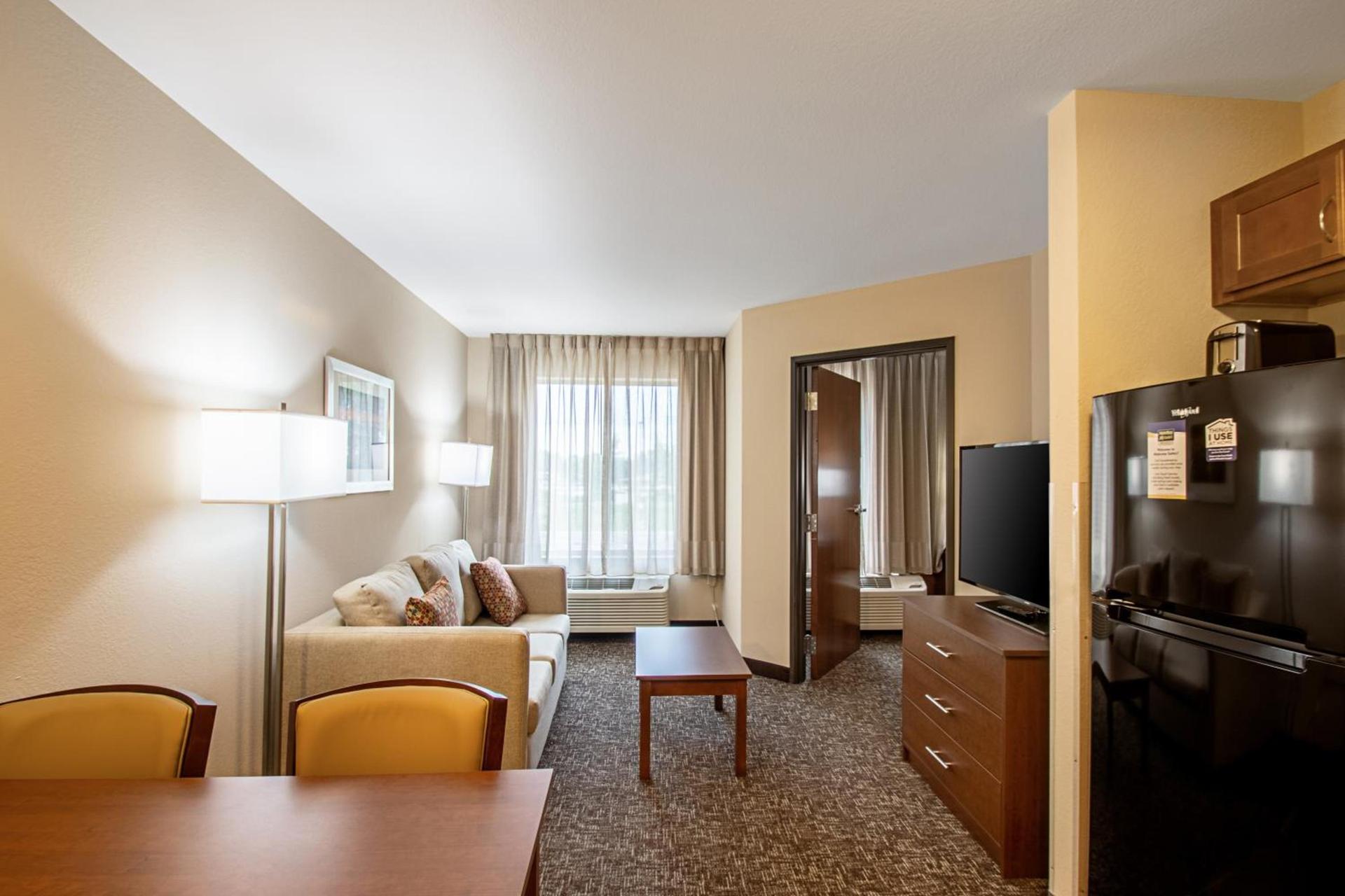 MainStay Suites Madison - Monona photo 11