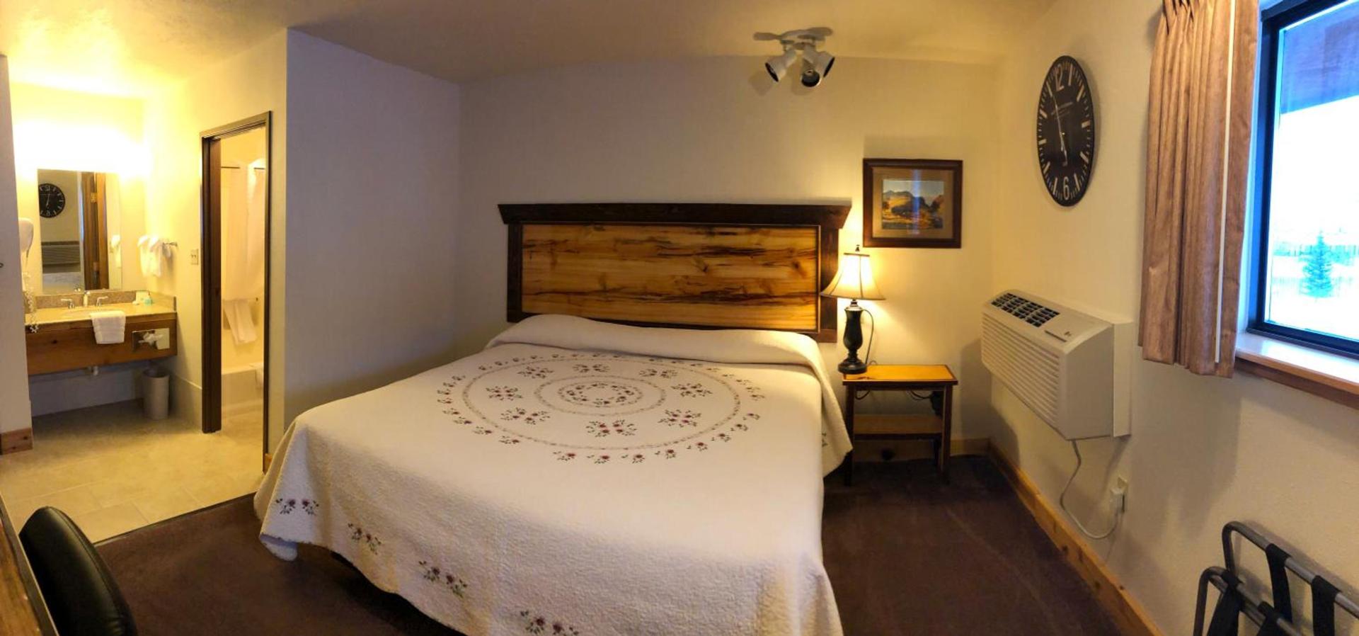 Yellowstone Village Inn and Suites photo 14