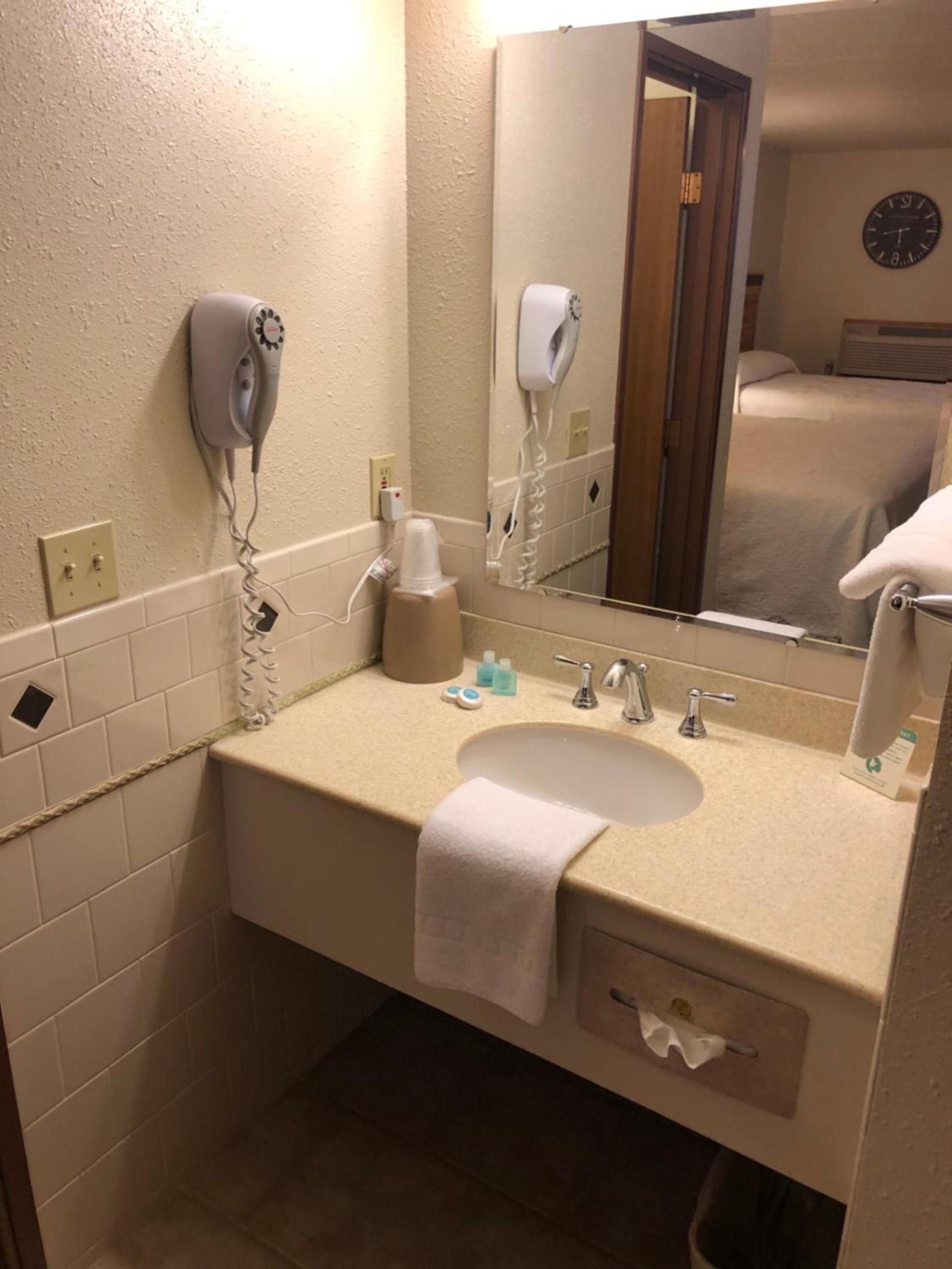 Yellowstone Village Inn and Suites photo 11