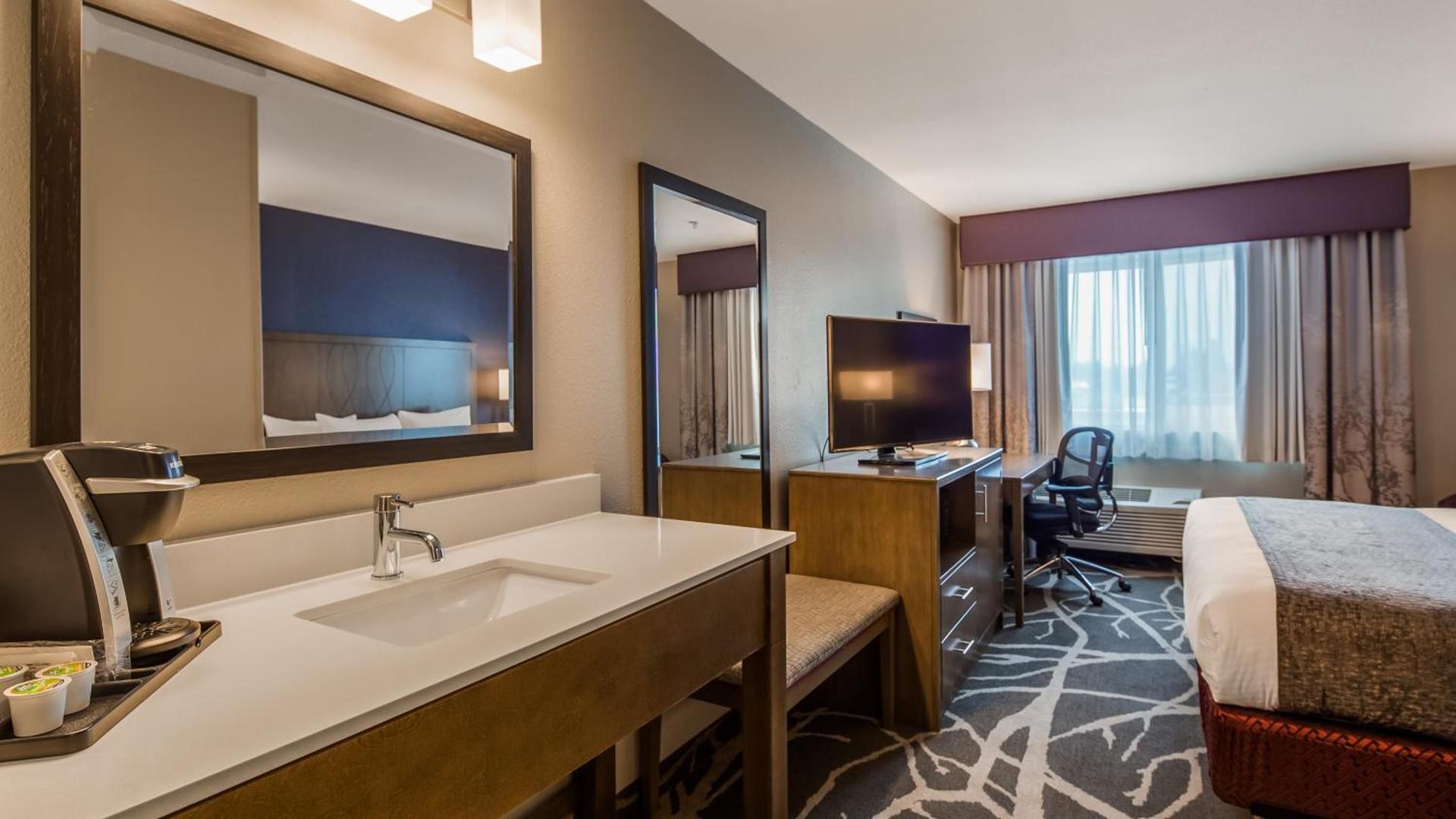 Best Western McMinnville Inn photo 46