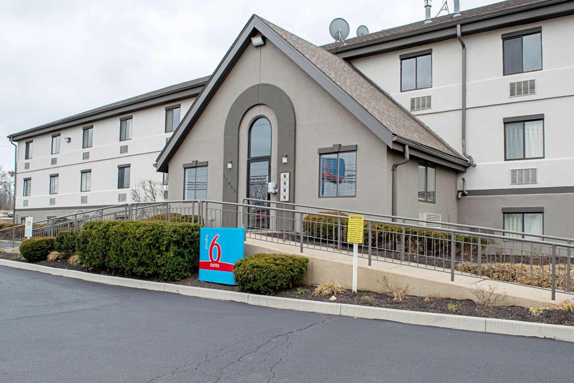 Studio Lodge - Cincinnati - Springdale photo 14