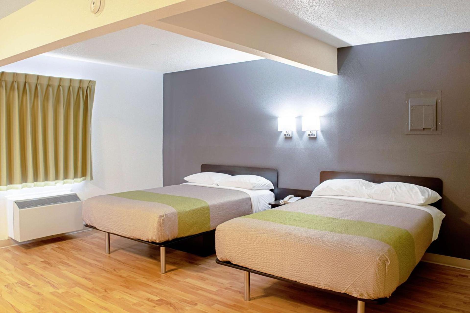 Studio Lodge - Cincinnati - Springdale photo 11