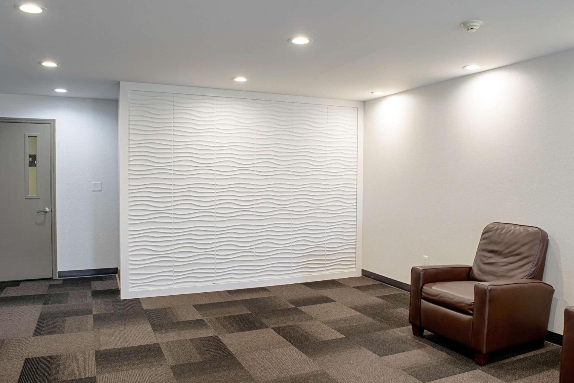 Studio Lodge - Cincinnati - Springdale photo 20