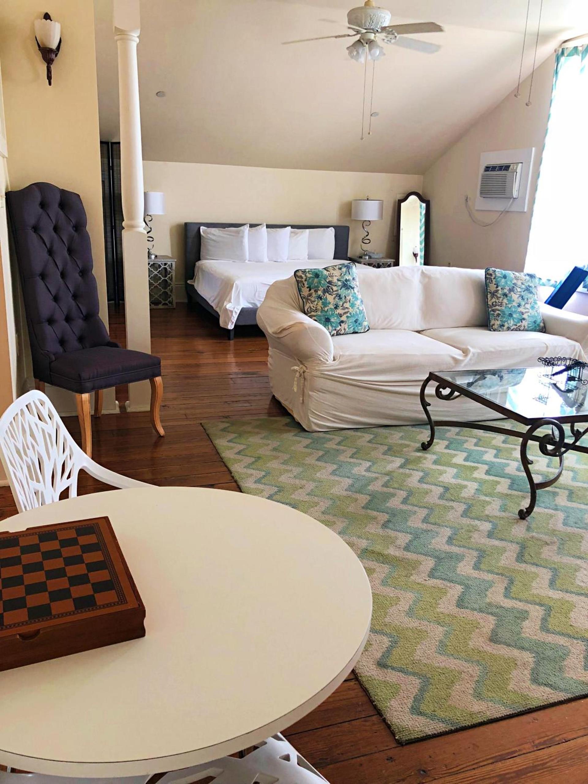 Creole Gardens Guesthouse and Inn photo 35