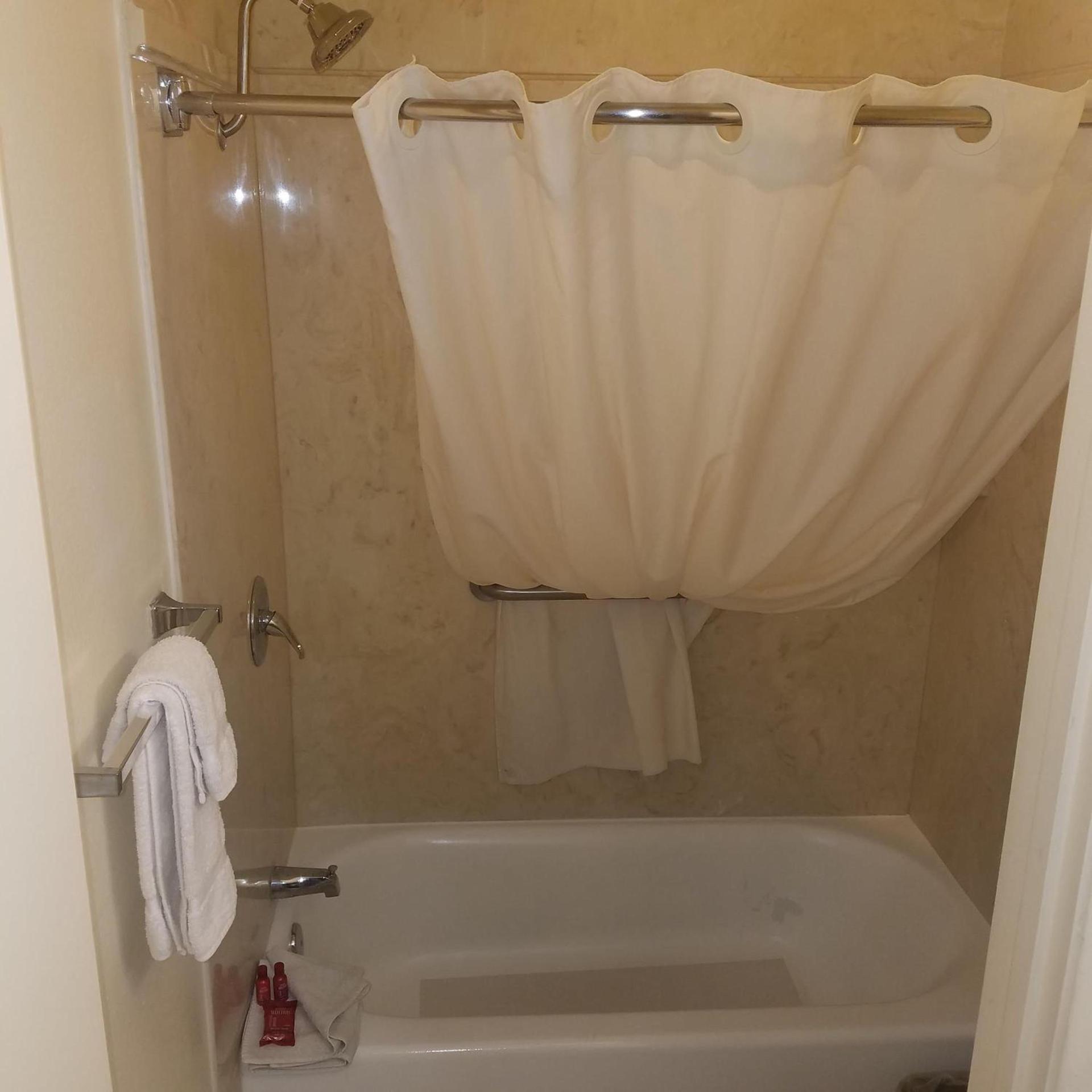 SureStay Hotel by Best Western Hollister photo 36