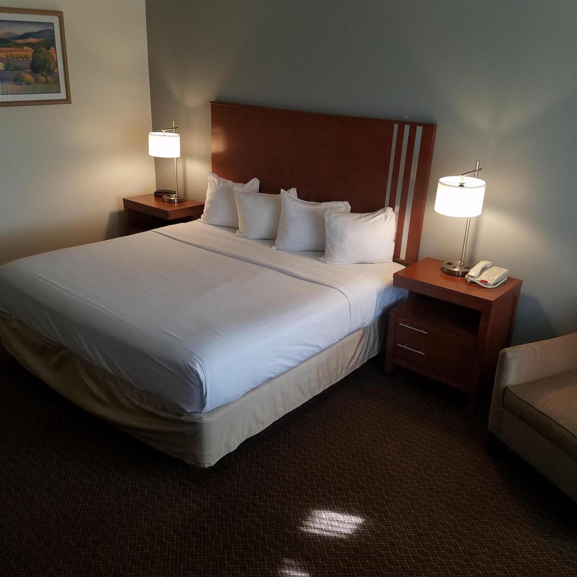 SureStay Hotel by Best Western Hollister photo 26
