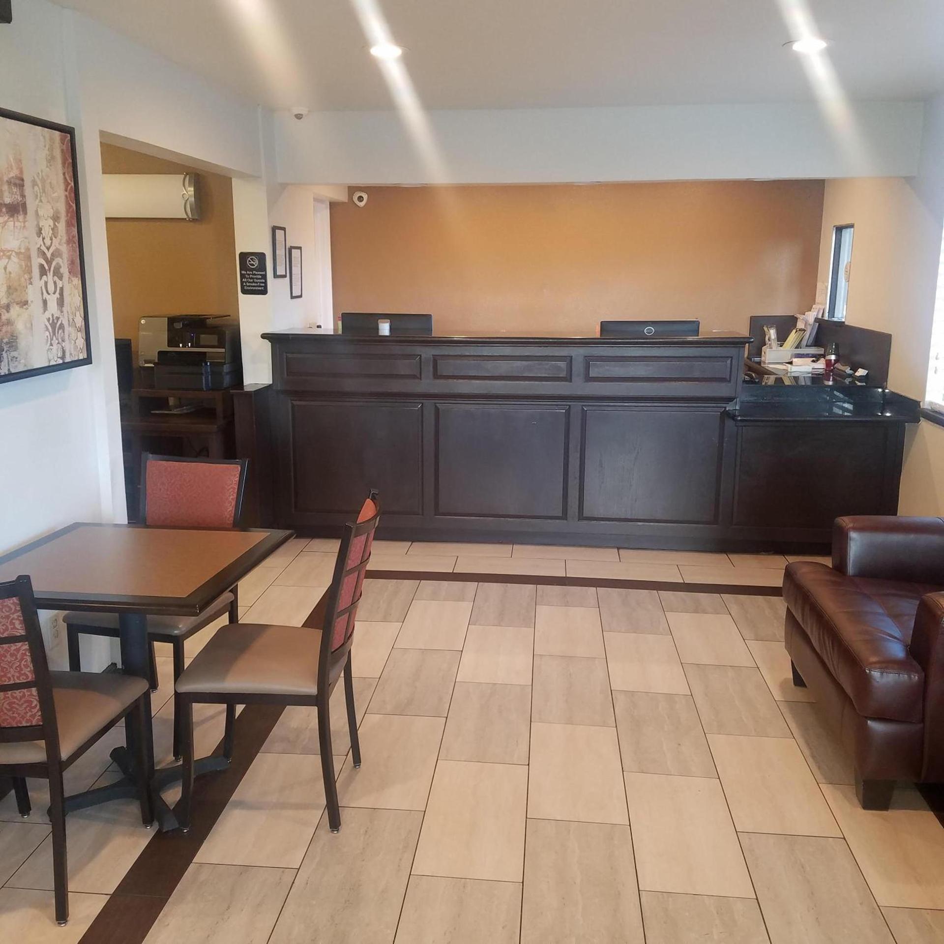 SureStay Hotel by Best Western Hollister photo 6
