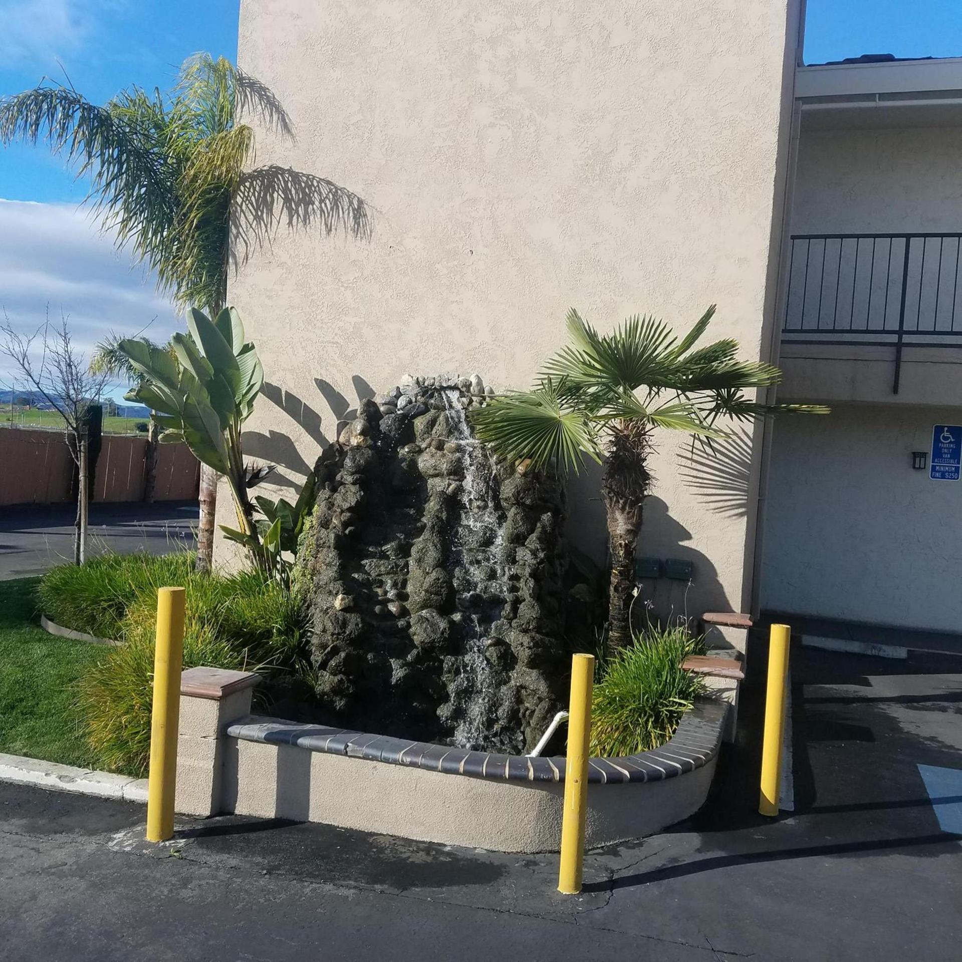 SureStay Hotel by Best Western Hollister photo 4