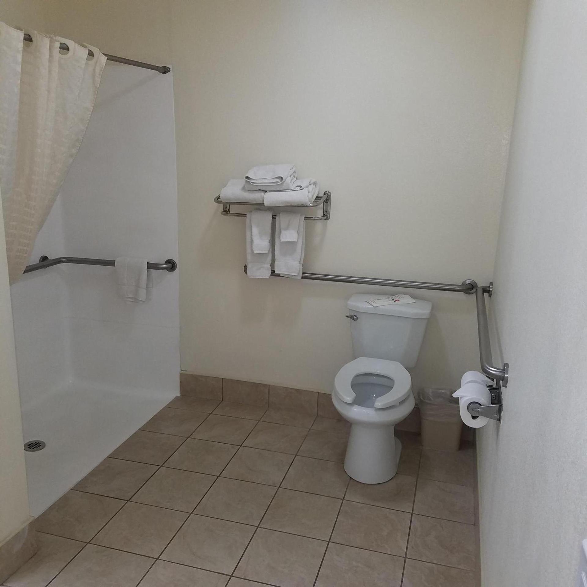 SureStay Hotel by Best Western Hollister photo 38