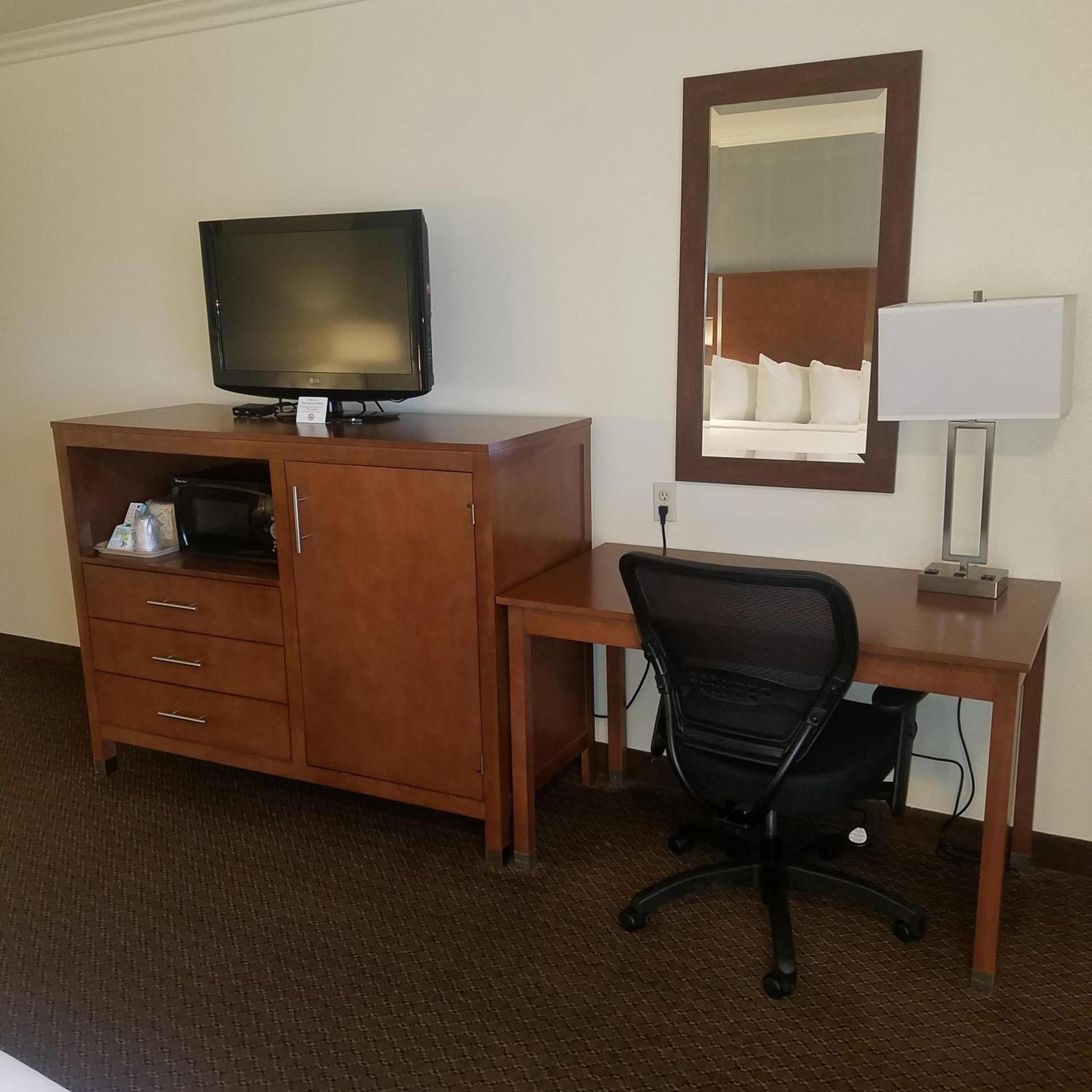 SureStay Hotel by Best Western Hollister photo 25