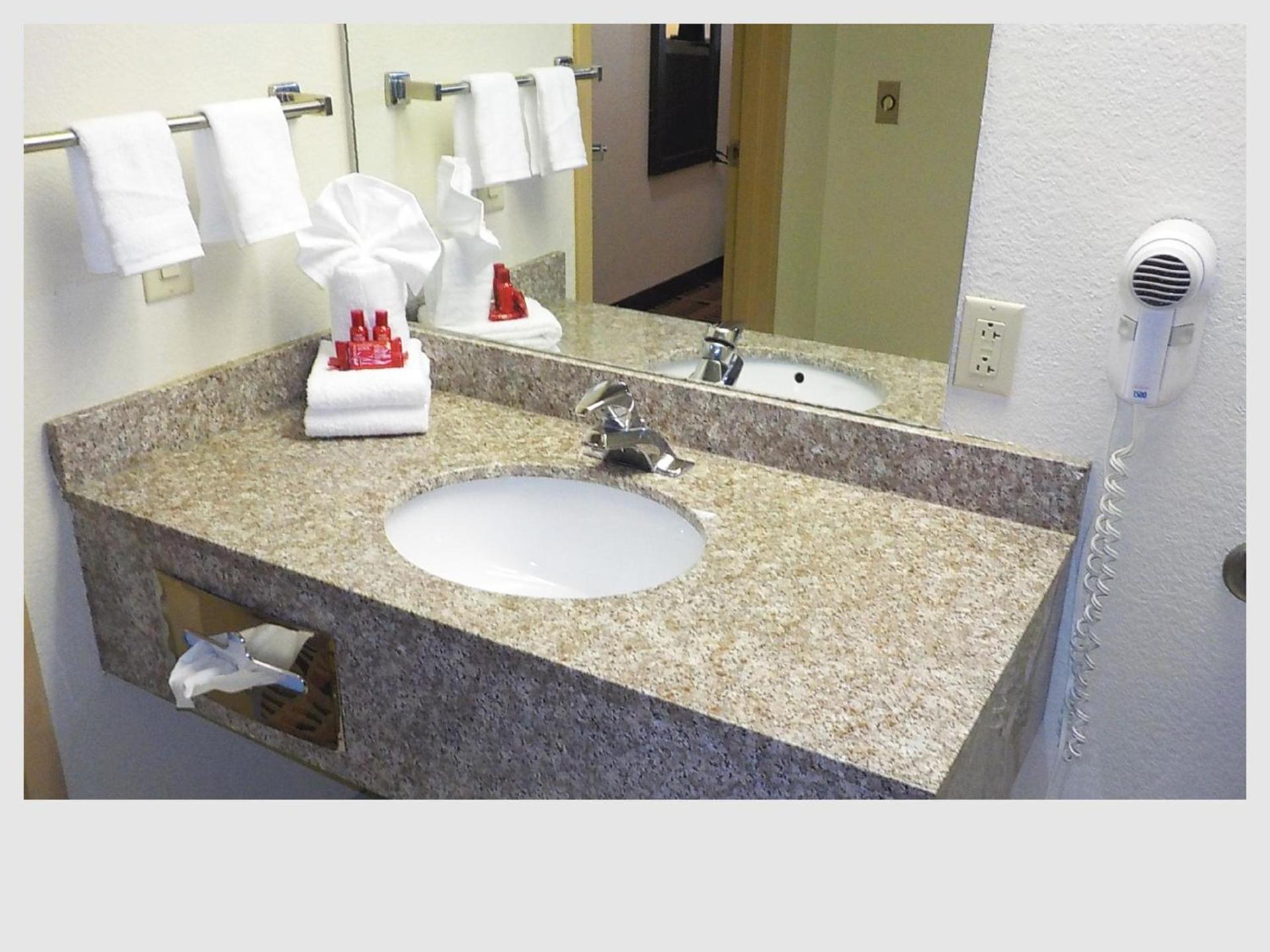 Wingate by Wyndham Somerset photo 10