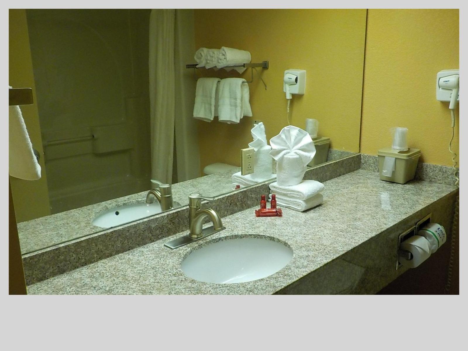 Wingate by Wyndham Somerset photo 9