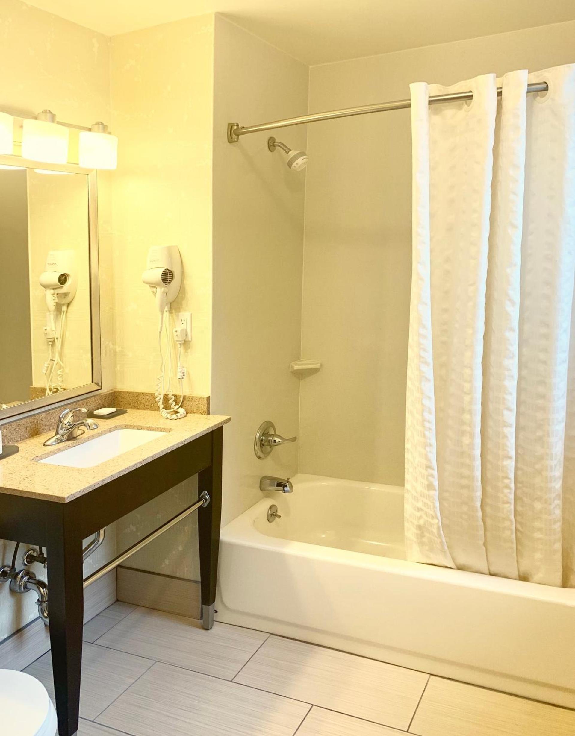 The Hotel at Fifth Avenue photo 9