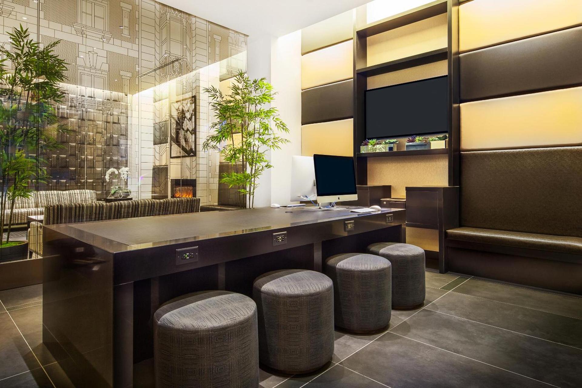 The Hotel at Fifth Avenue photo 47