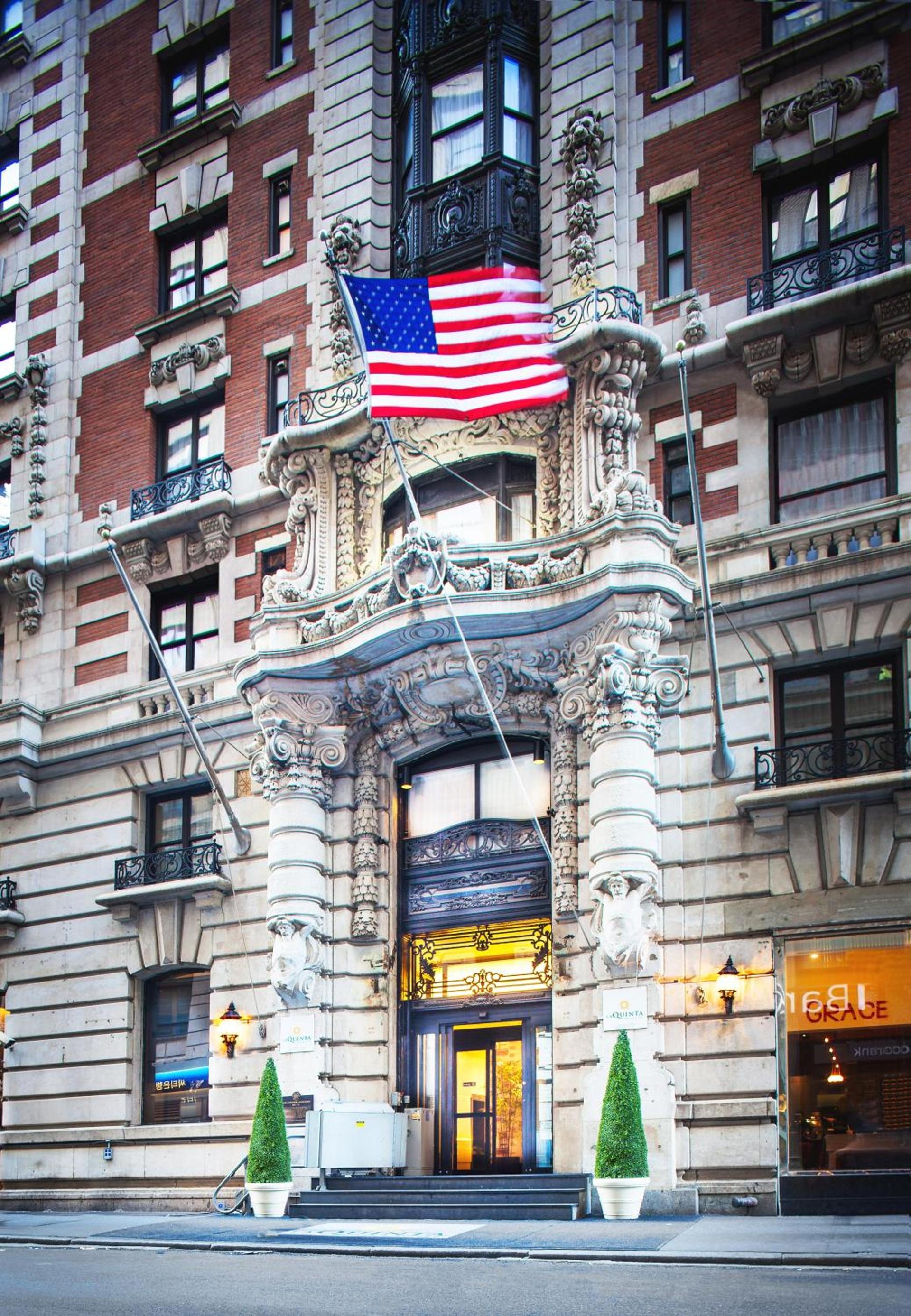 The Hotel at Fifth Avenue photo 1