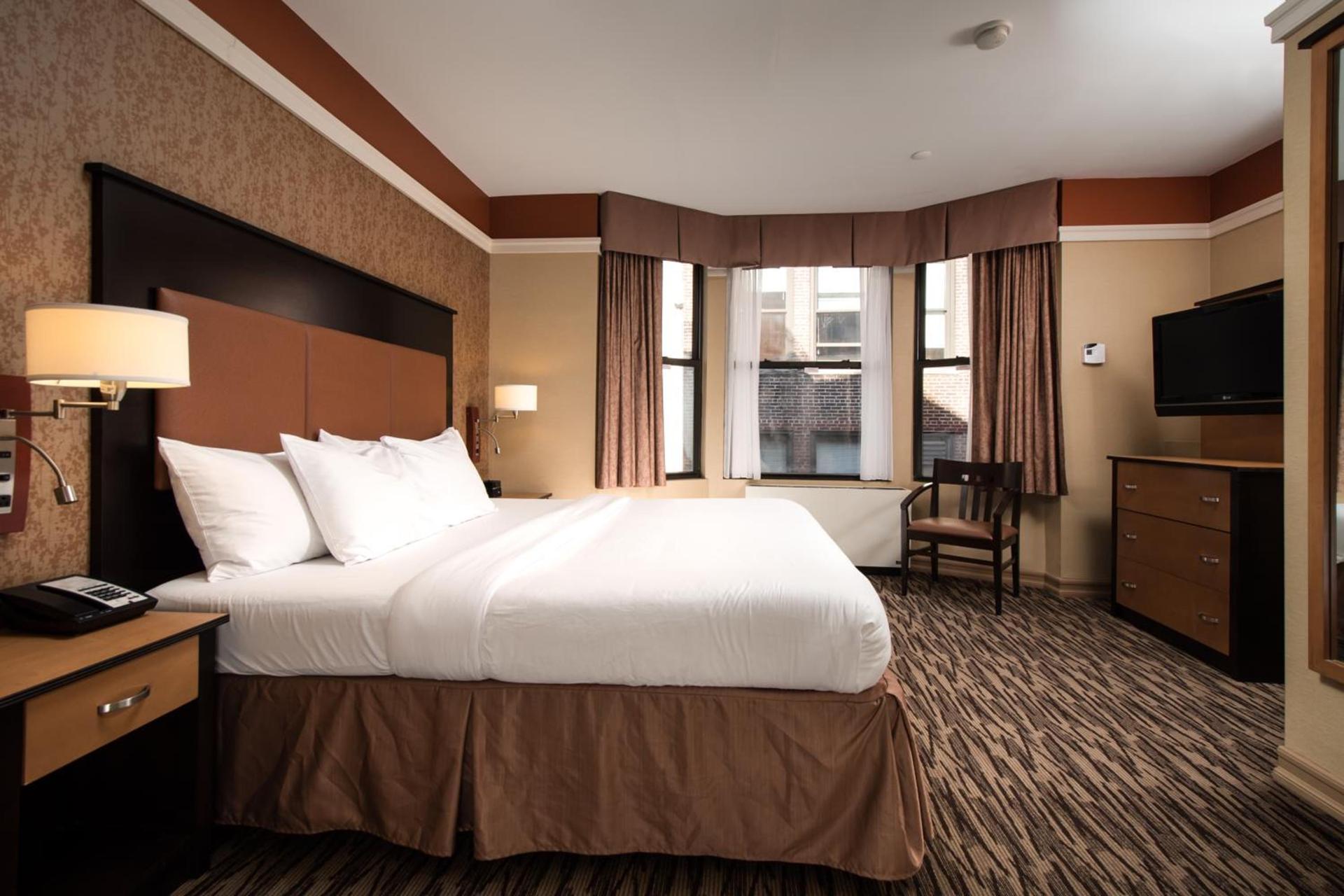 The Hotel at Fifth Avenue photo 22