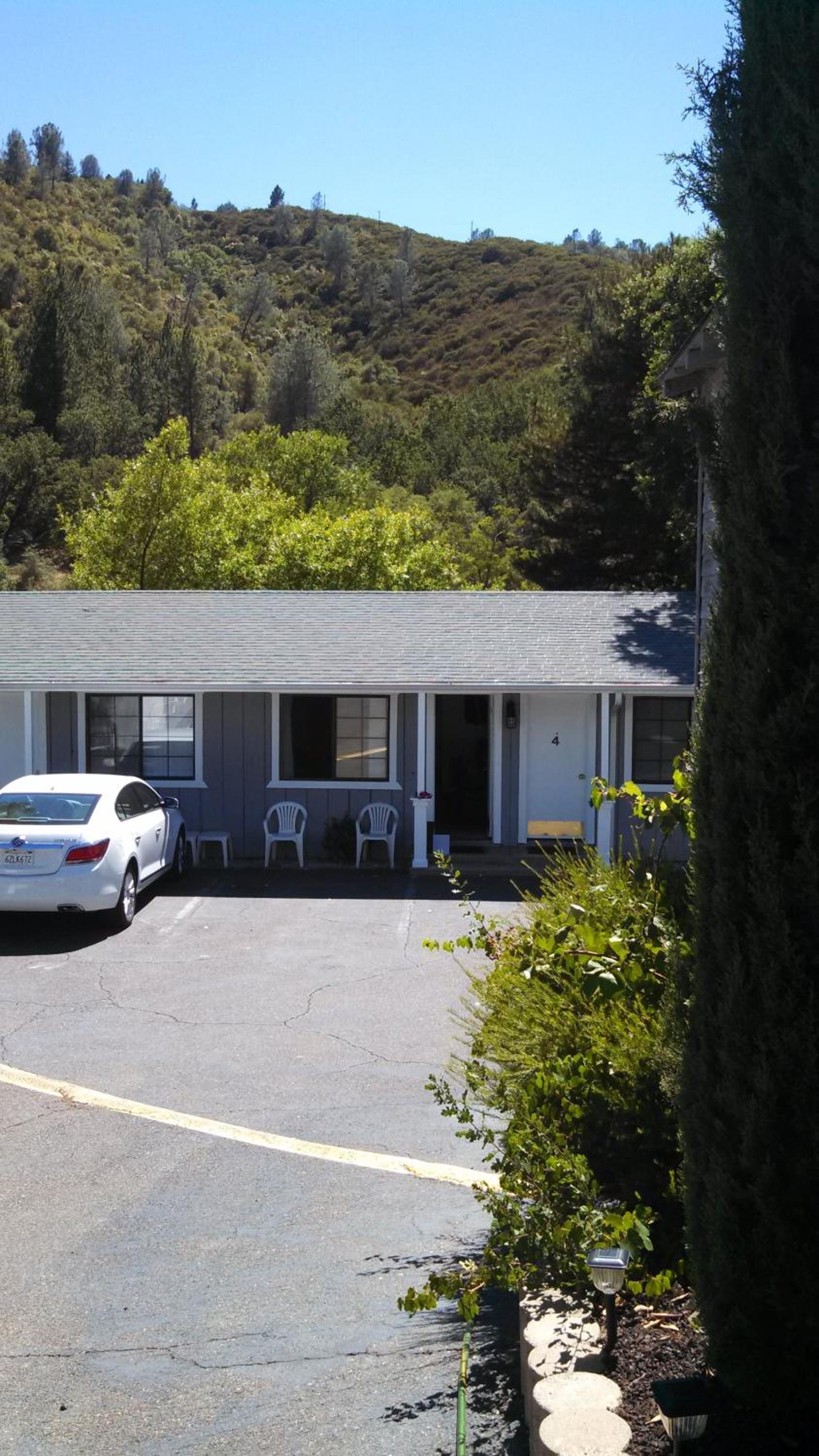 Mother Lode Lodge photo 9