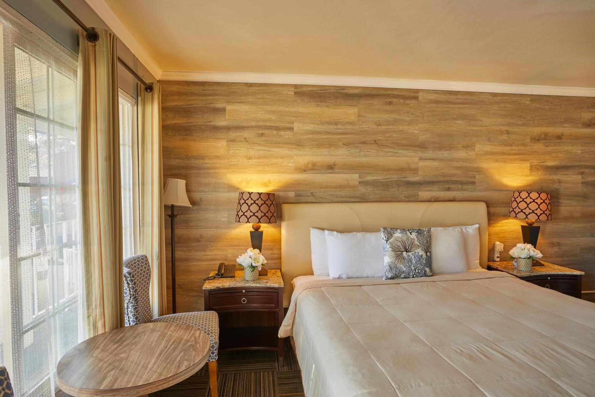 Inn By the Bay Monterey photo 4