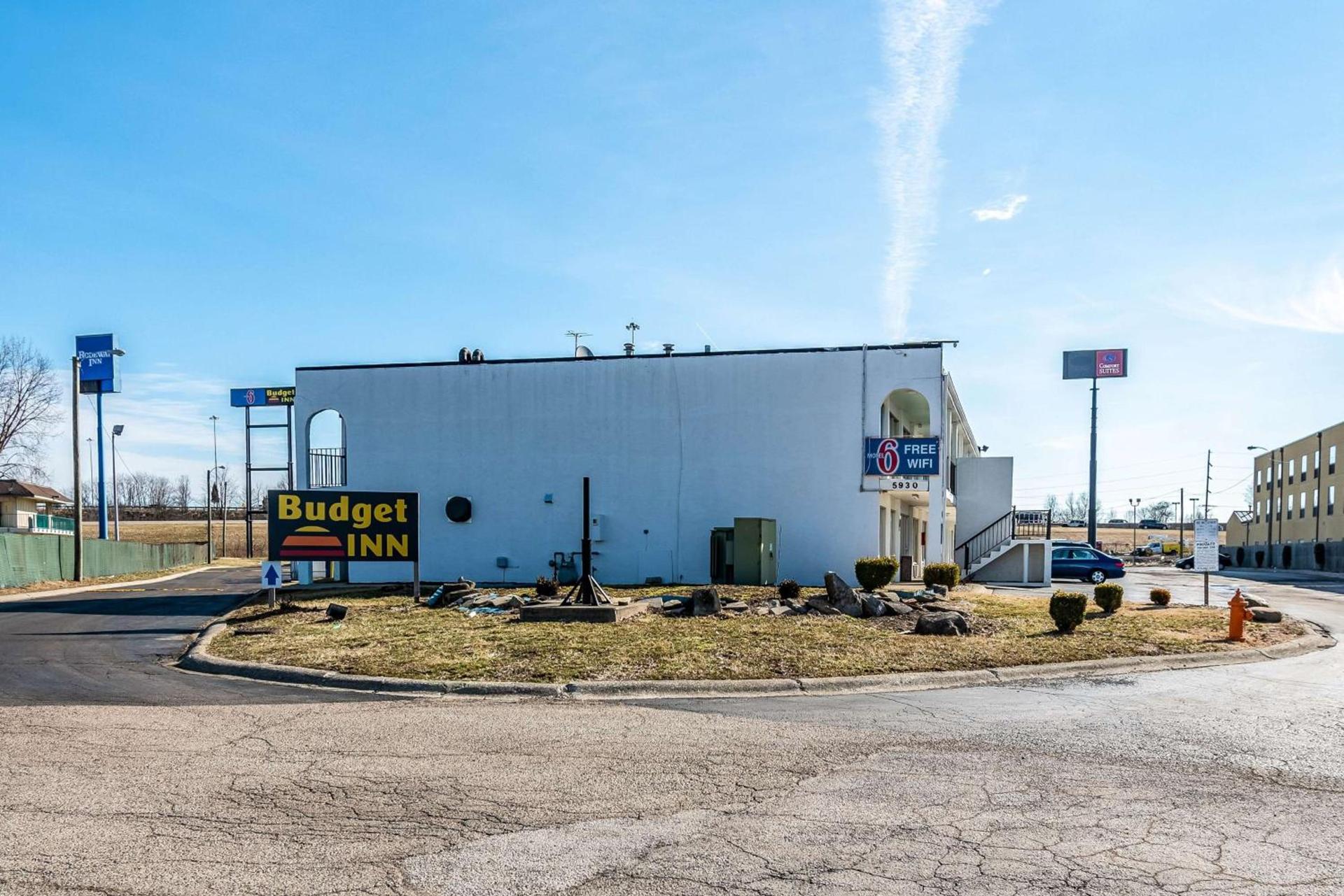 Relax Inn by OYO Columbus OH I 70 photo 3