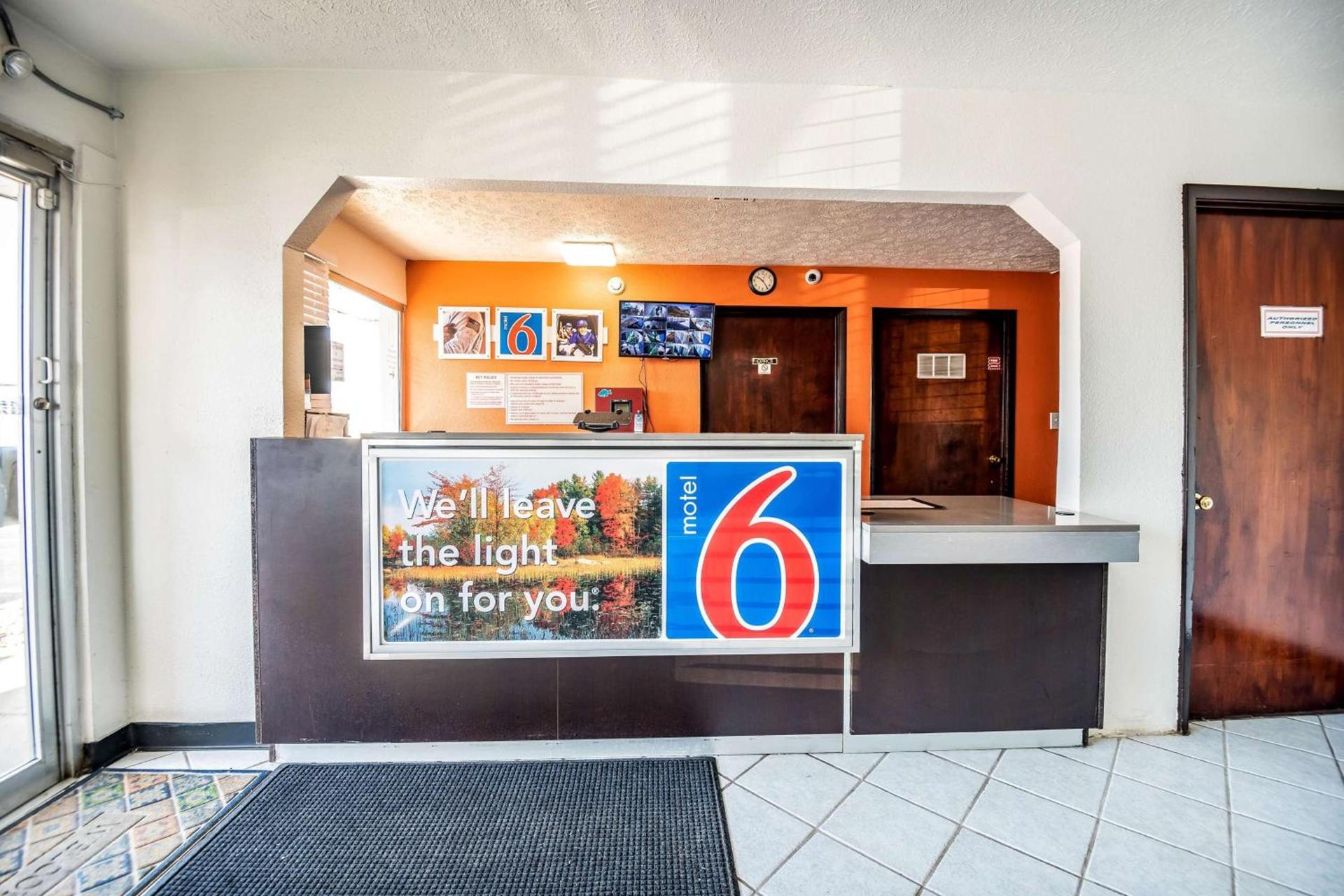 Relax Inn by OYO Columbus OH I 70 photo 24
