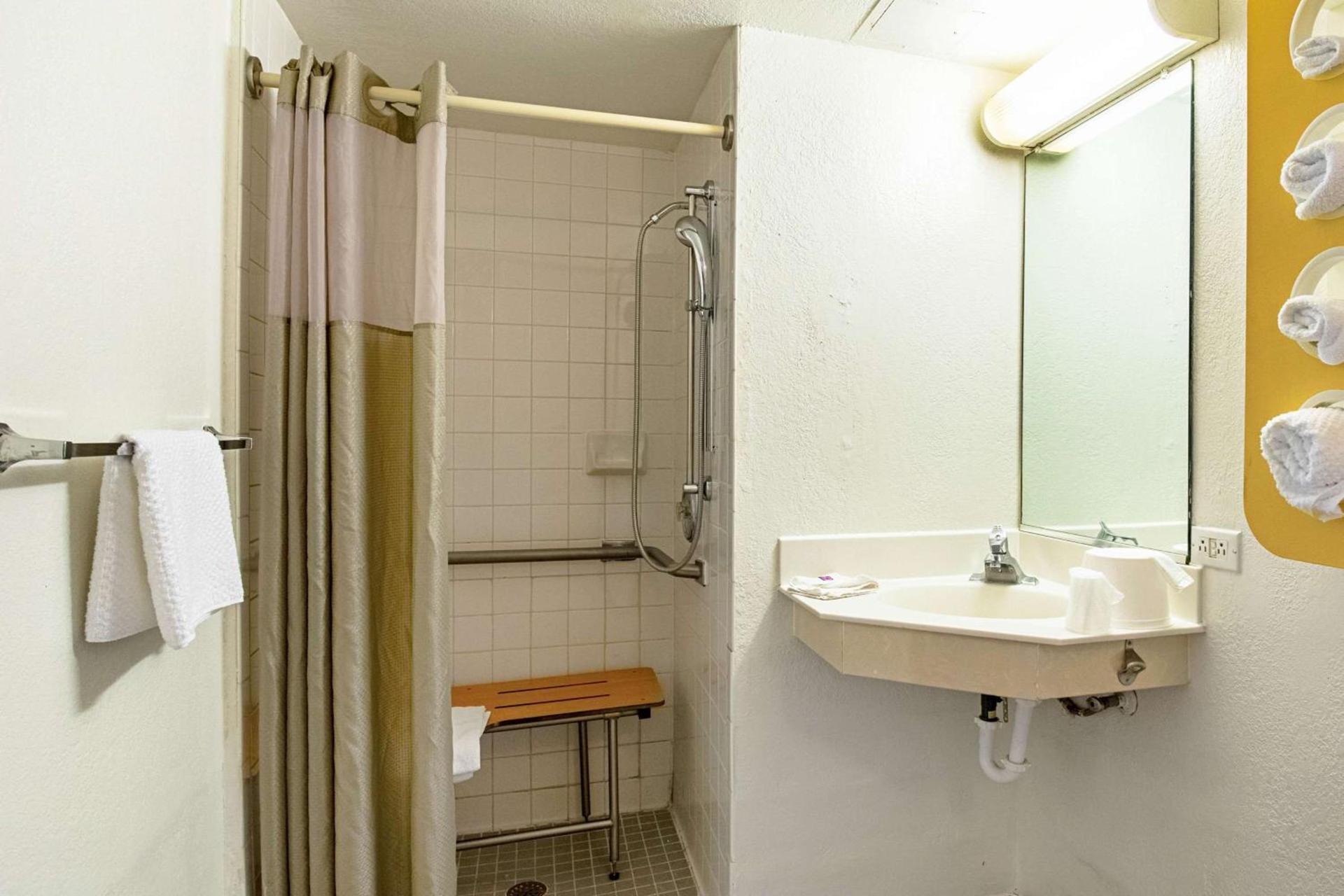 Motel 6-Palatine, IL - Chicago Northwest photo 18