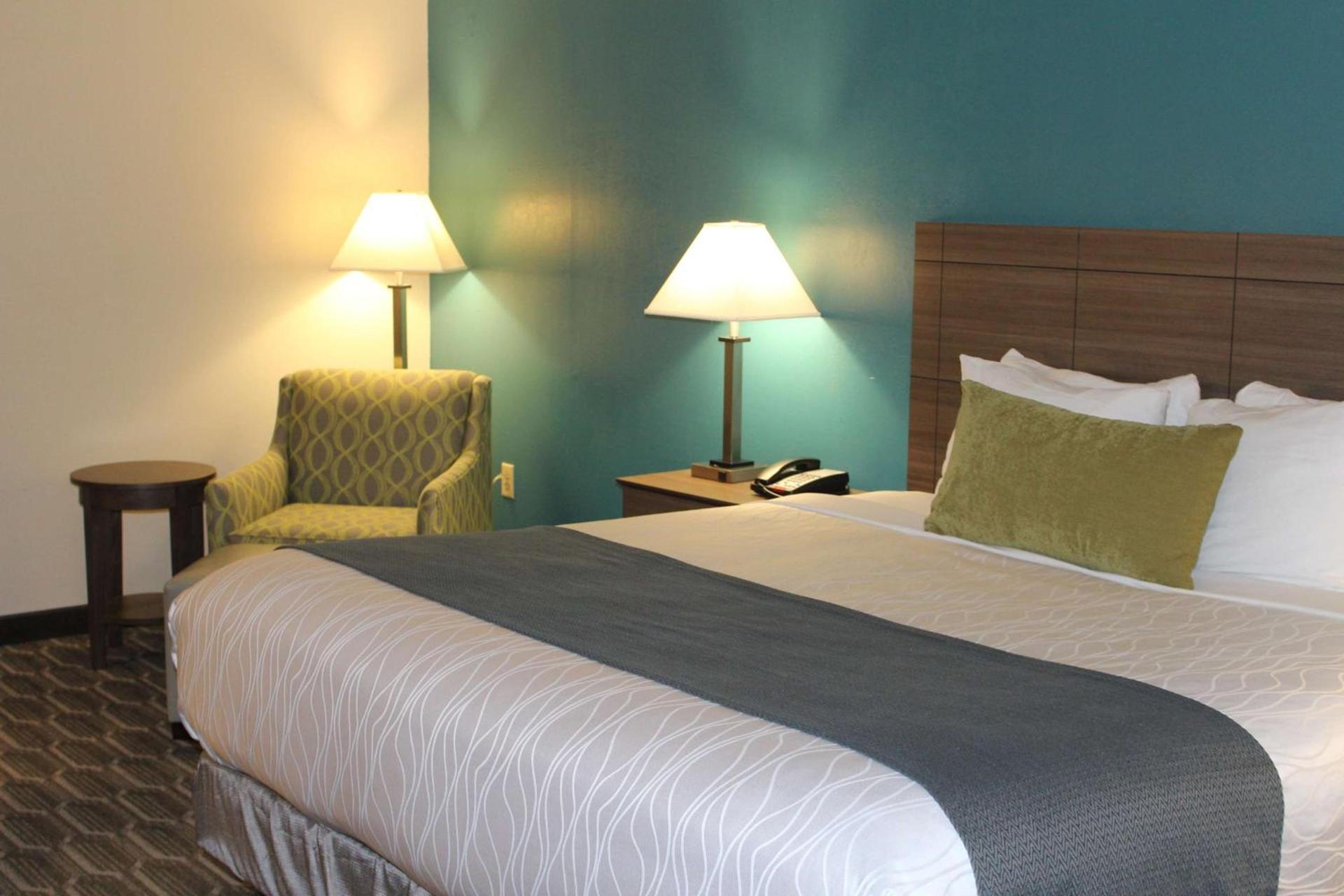 Best Western Plus Yadkin Valley Inn & Suites photo 30