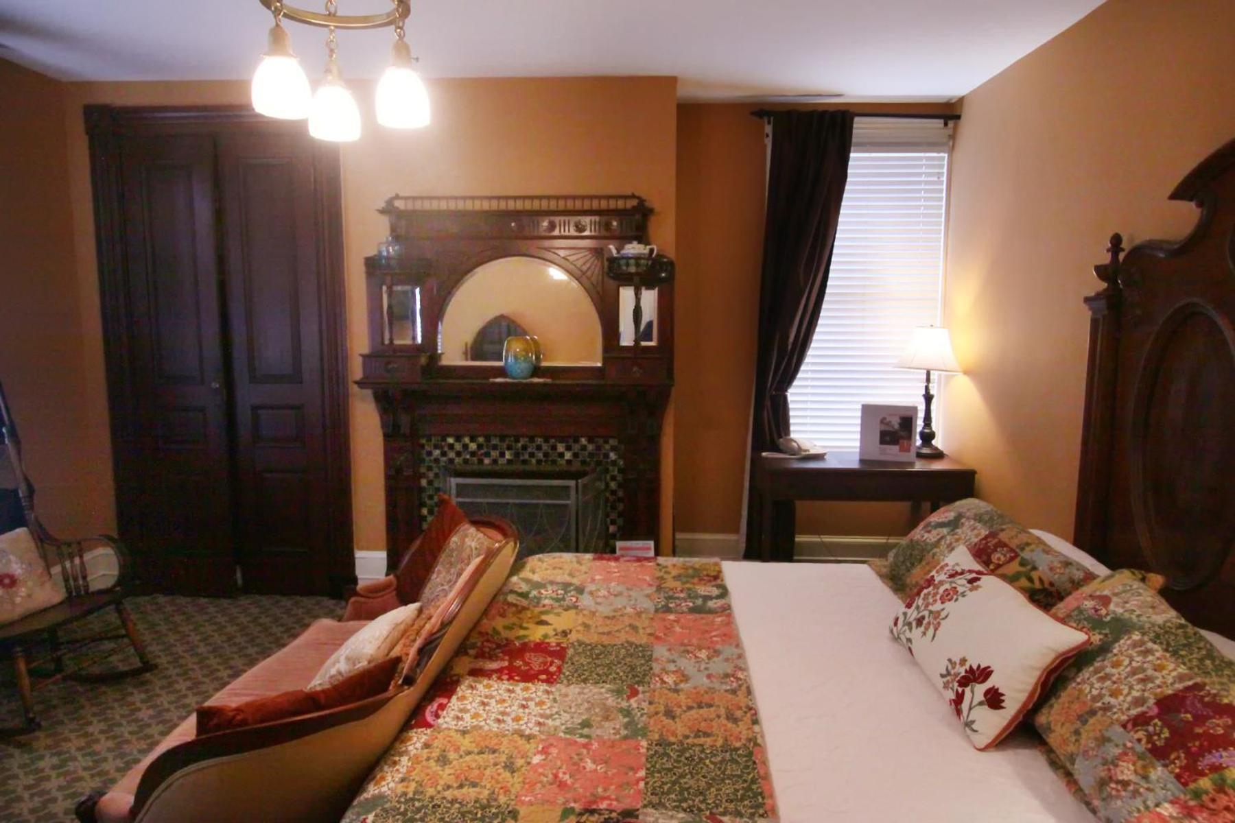 Vandiver Inn photo 71
