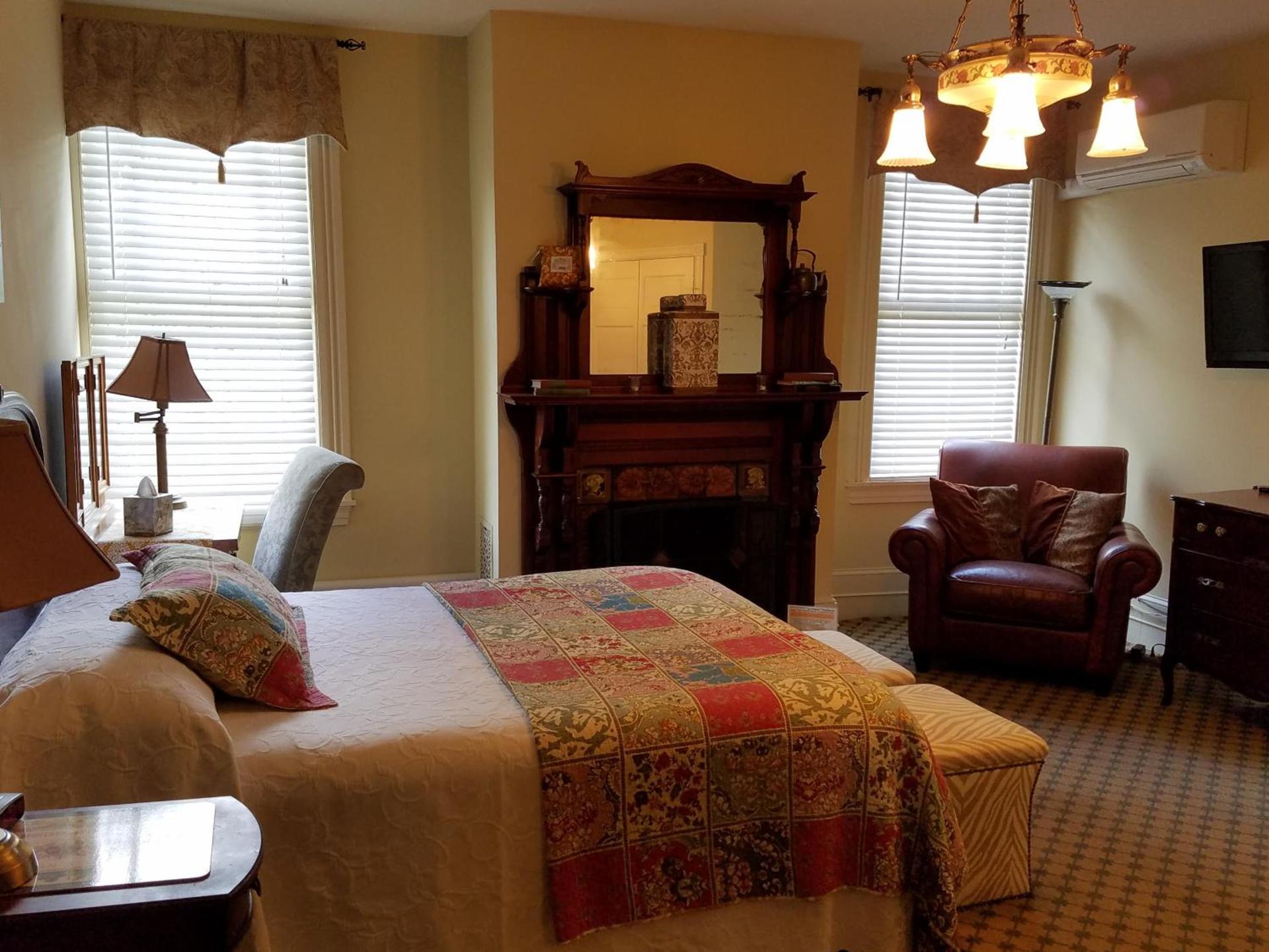 Vandiver Inn photo 44