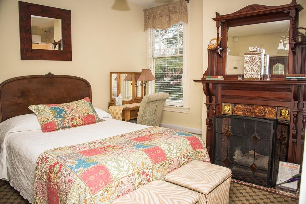 Vandiver Inn photo 46