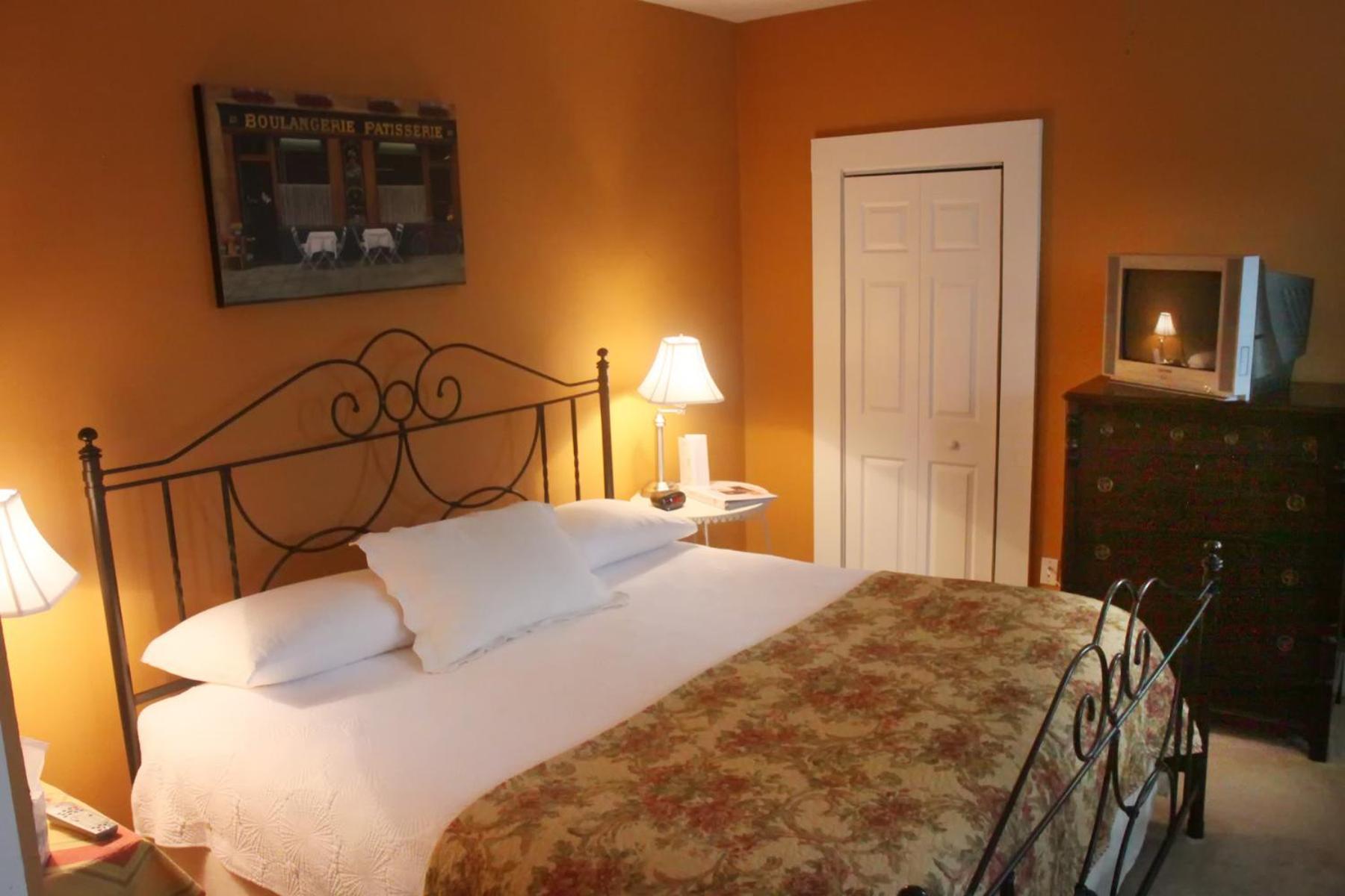 Vandiver Inn photo 33