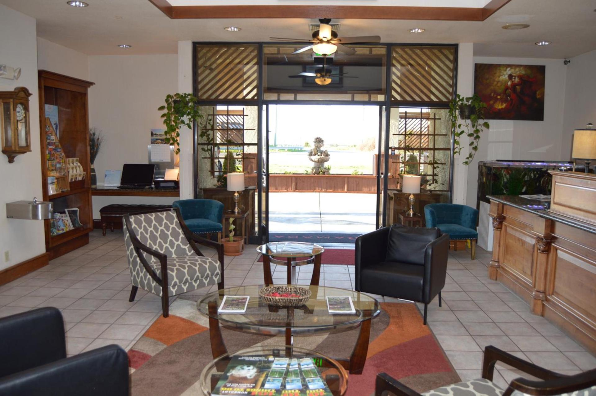 Ramada by Wyndham Arcata photo 23