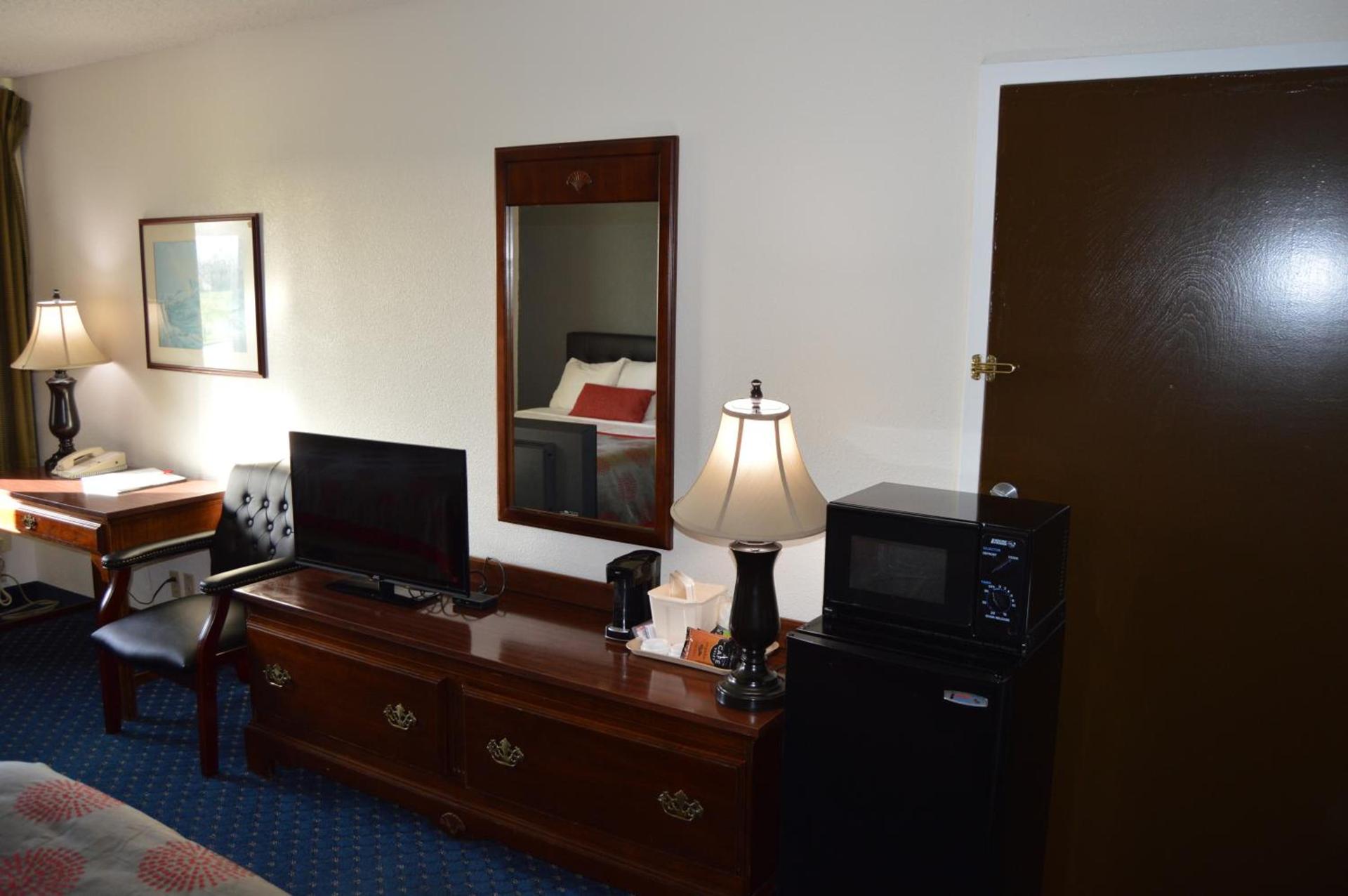 Ramada by Wyndham Arcata photo 26