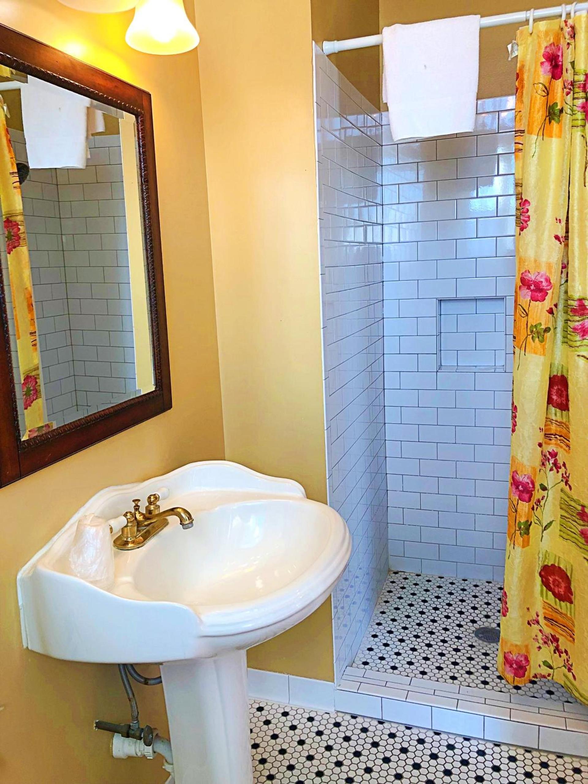 Creole Gardens Guesthouse and Inn photo 8