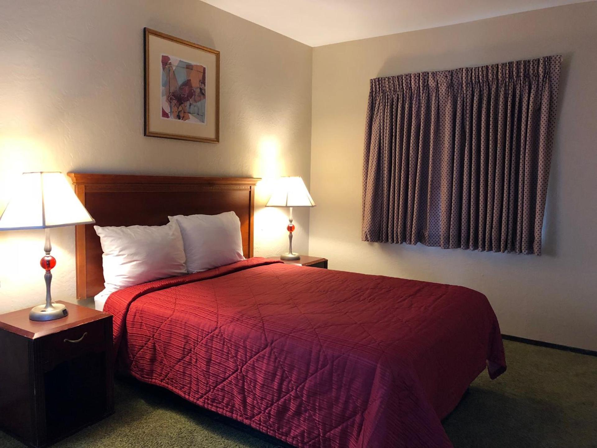 Red Bluff Inn photo 17