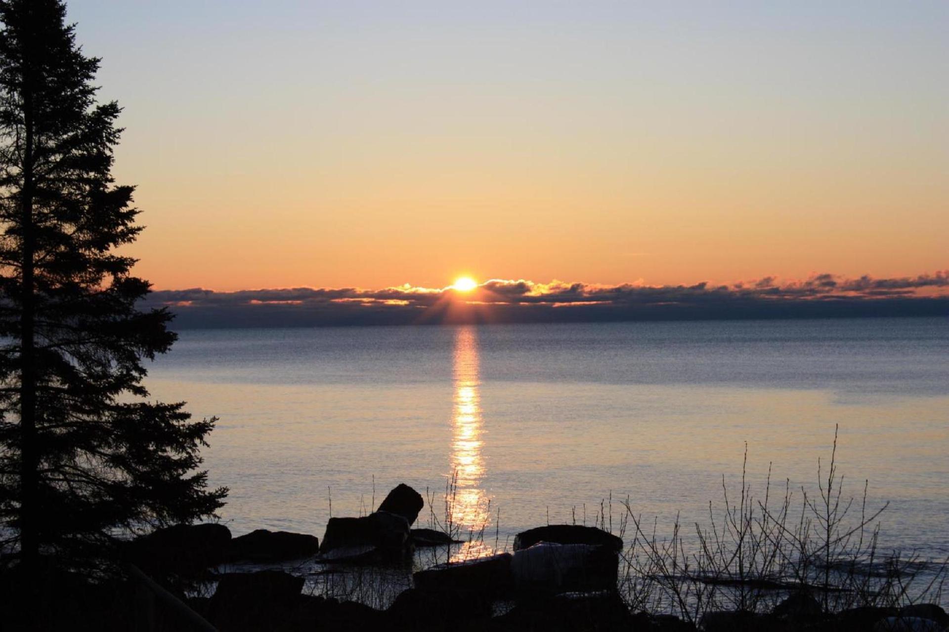 Cove Point Lodge photo 3