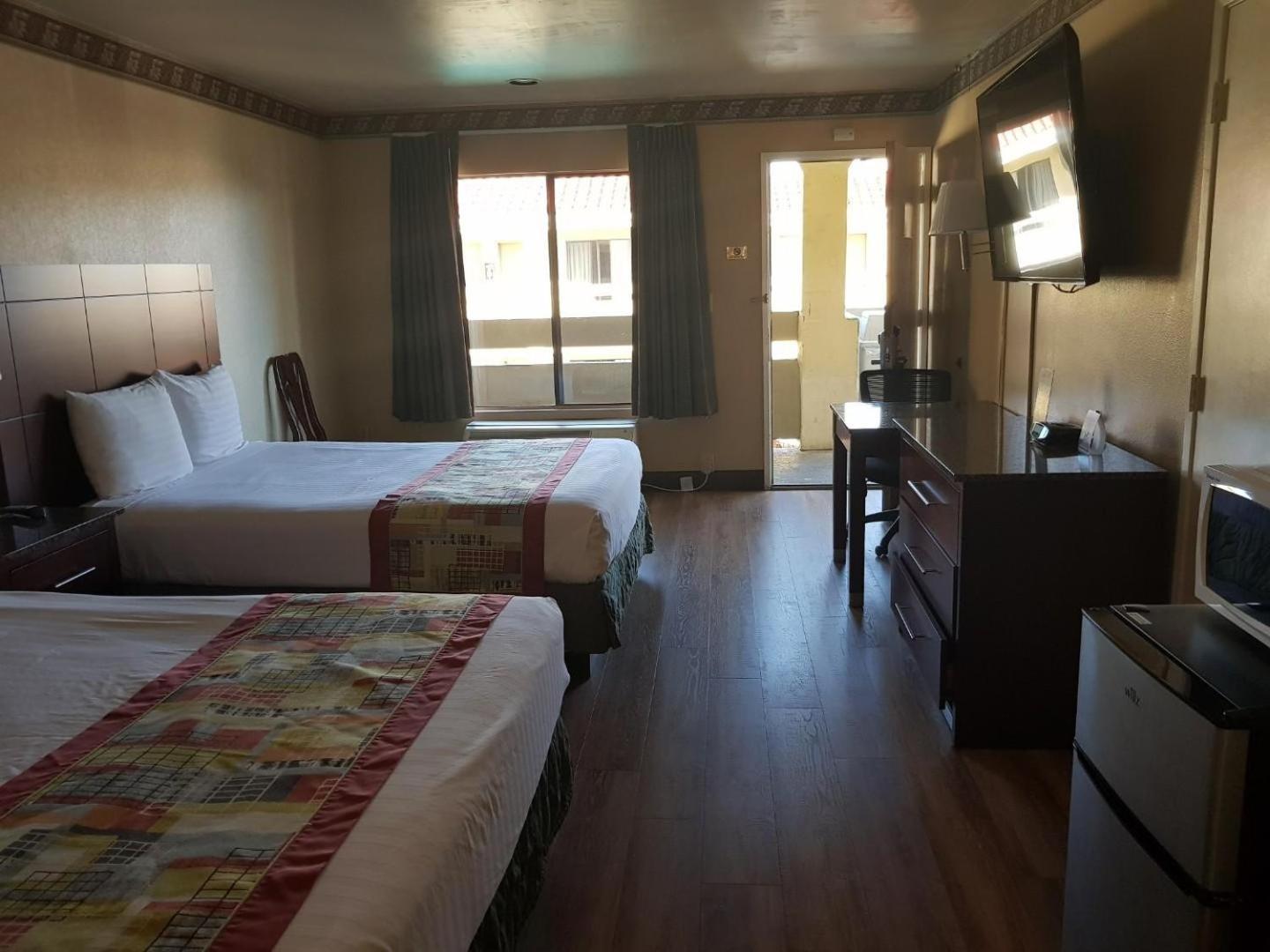 Travelodge by Wyndham Costa Mesa Newport Beach Hacienda photo 24