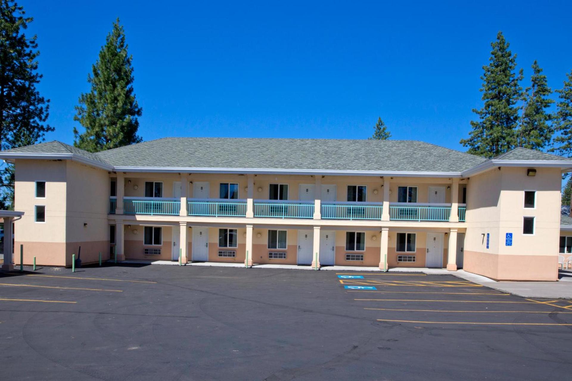 Shasta Pines Motel & Suites photo 18