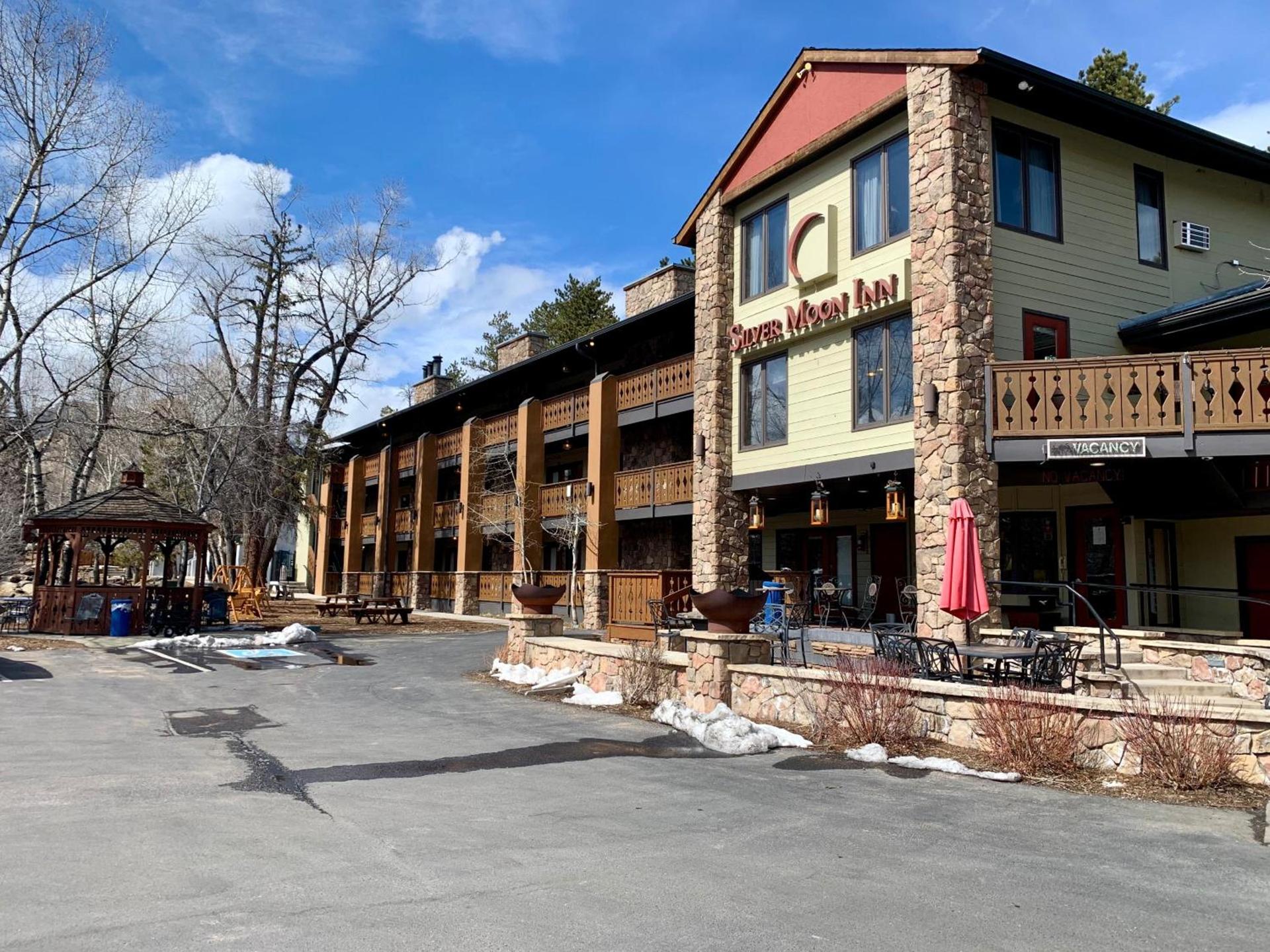 Silver Moon Inn photo 2