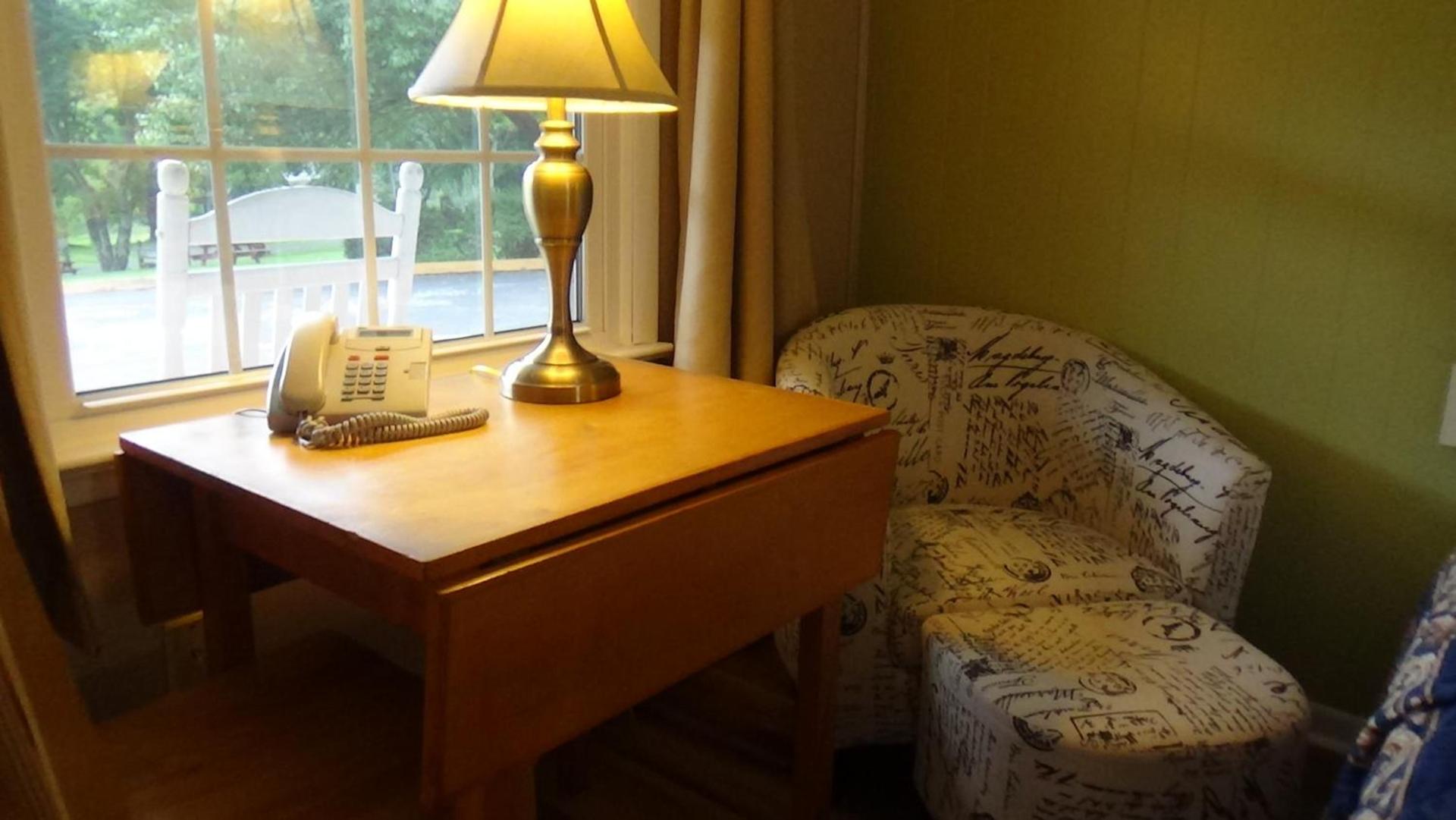 Roseloe Motel photo 54