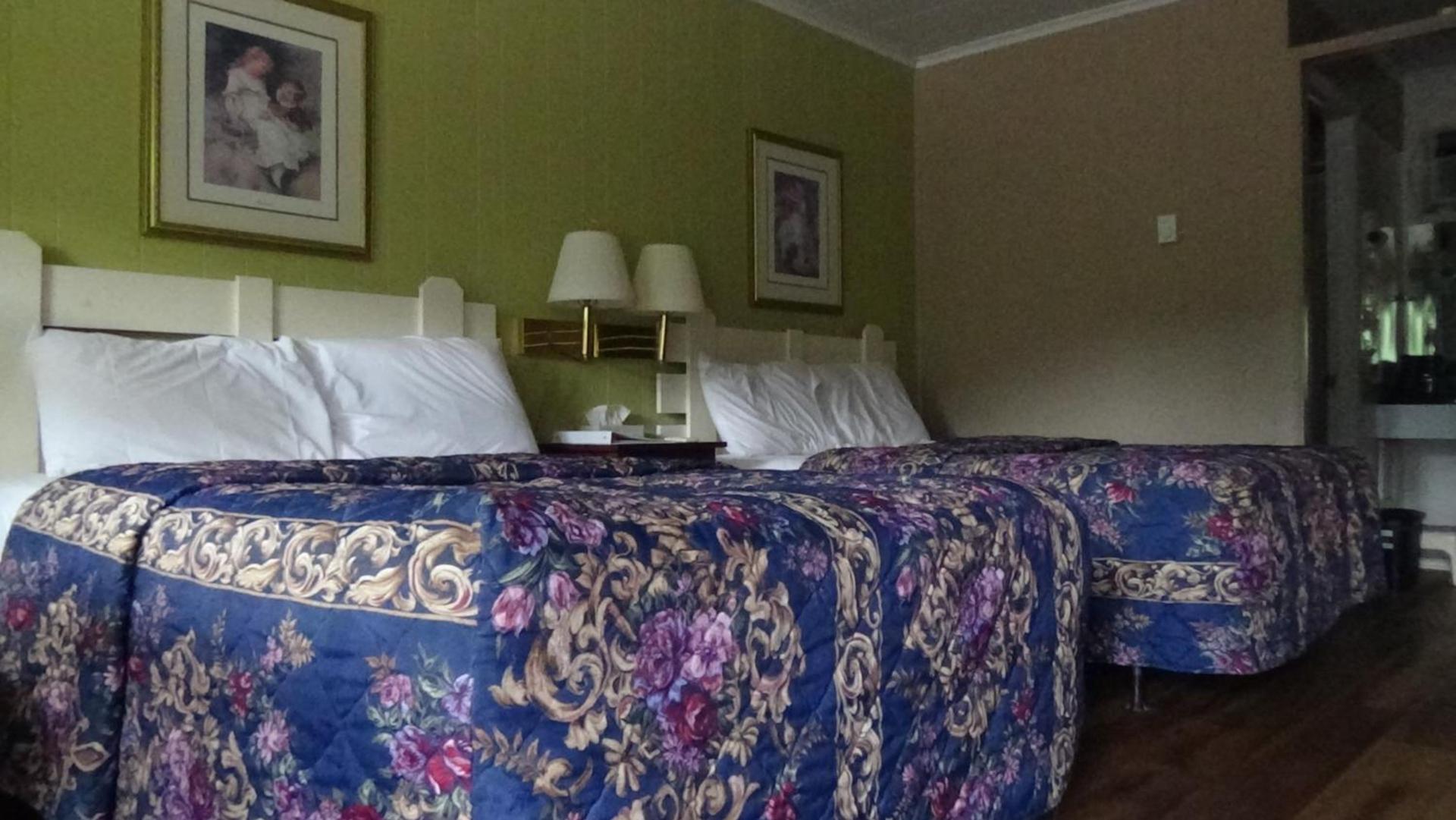 Roseloe Motel photo 86