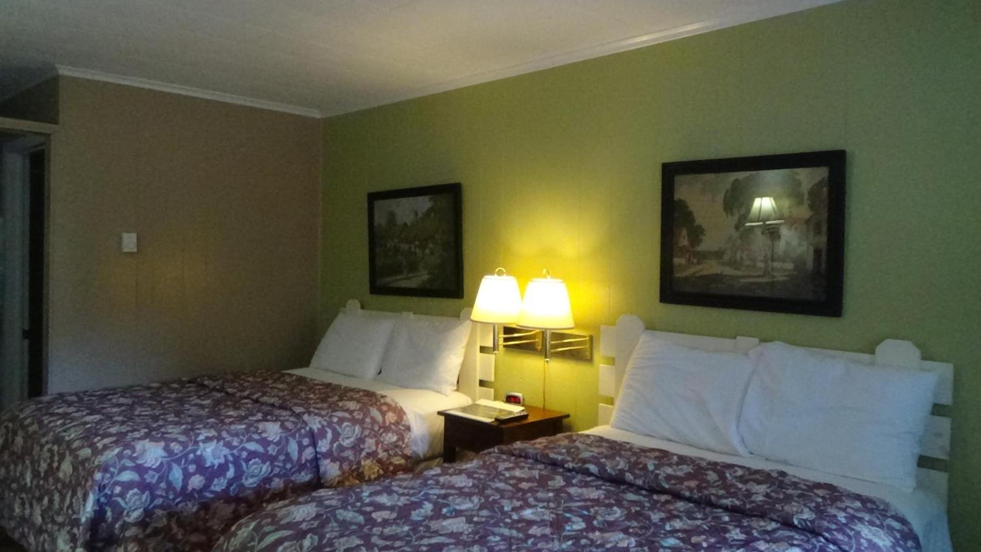Roseloe Motel photo 62