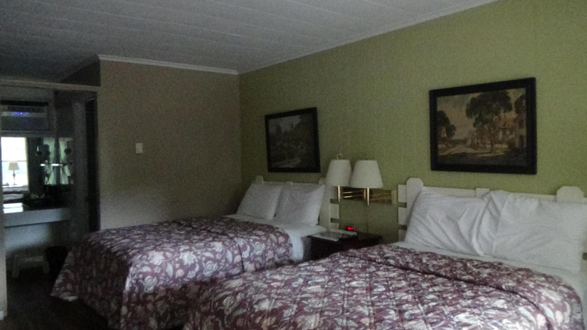 Roseloe Motel photo 77
