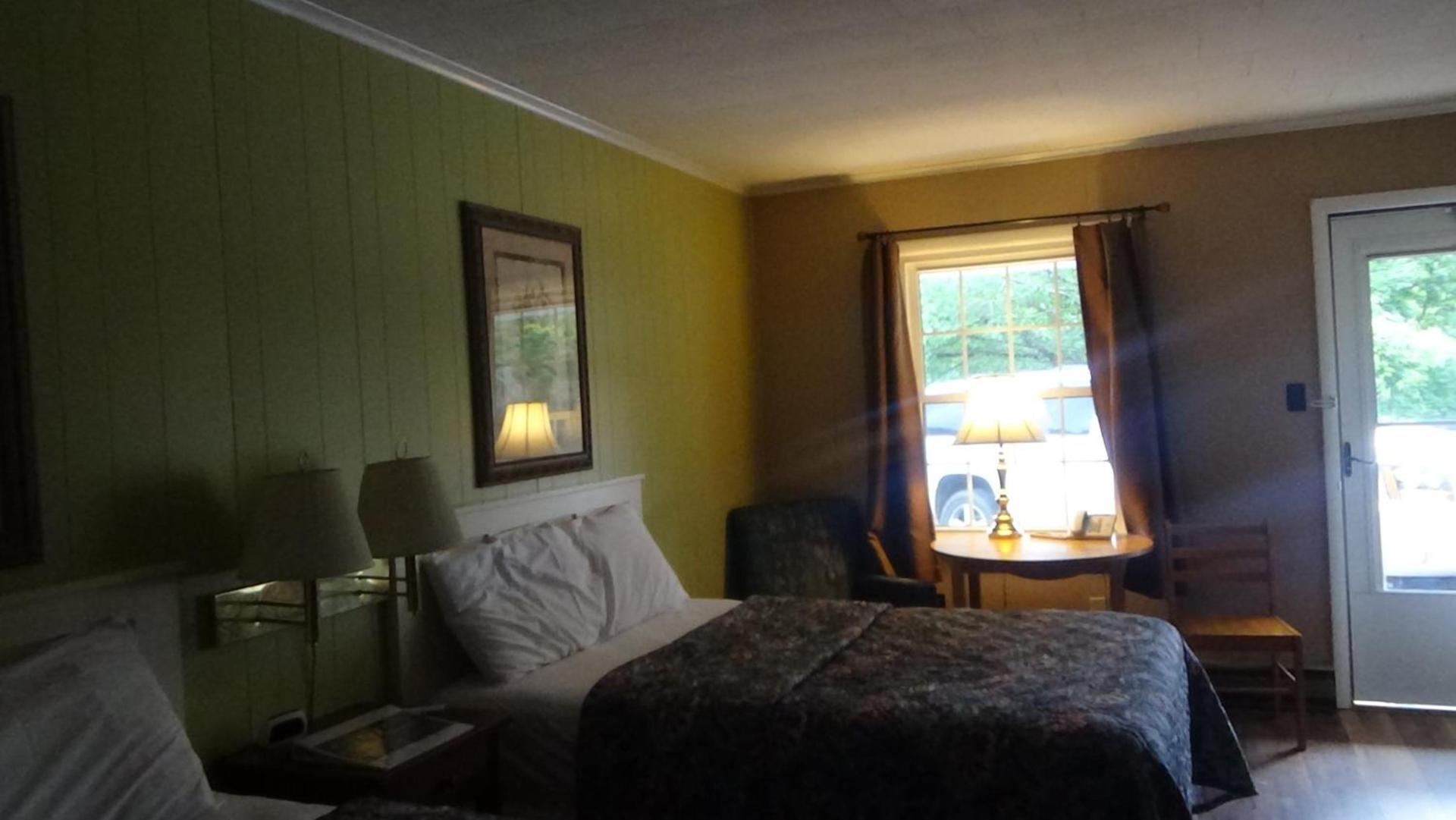 Roseloe Motel photo 55