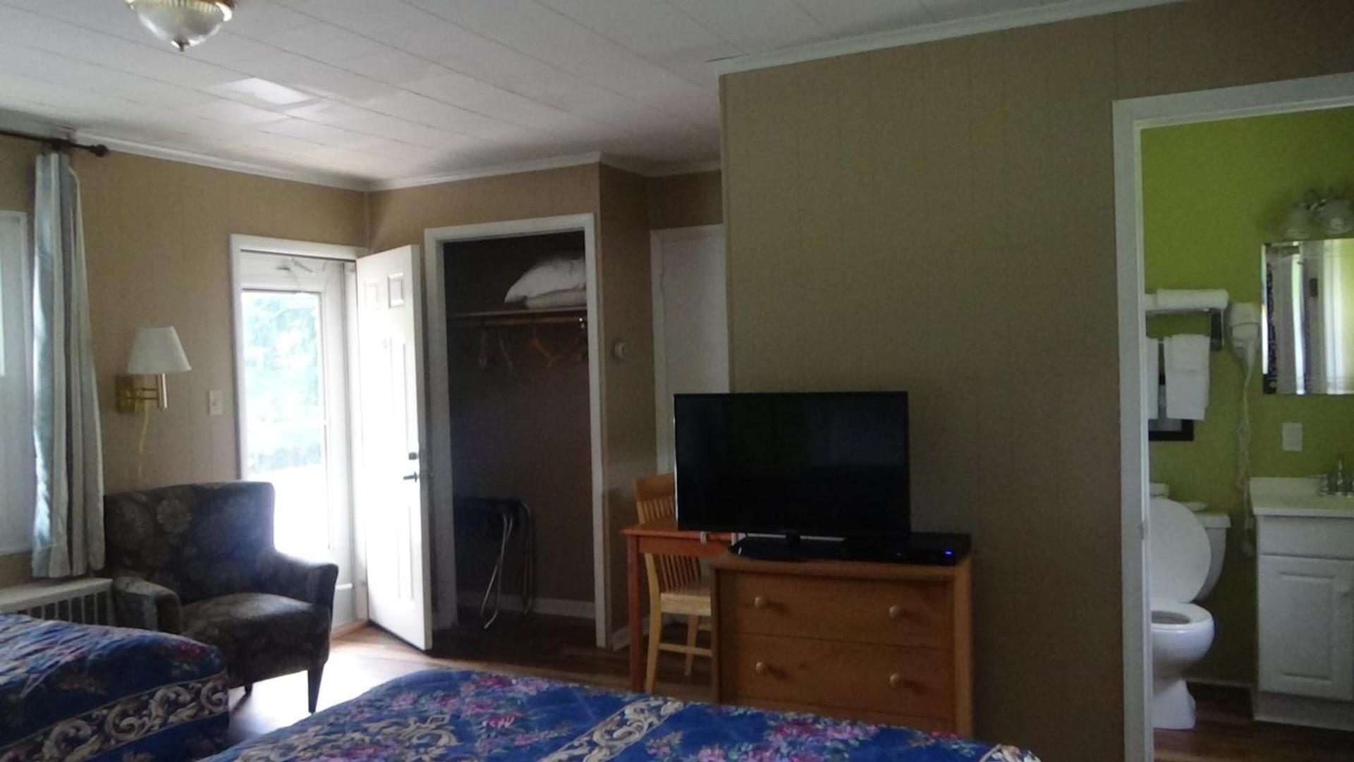Roseloe Motel photo 89