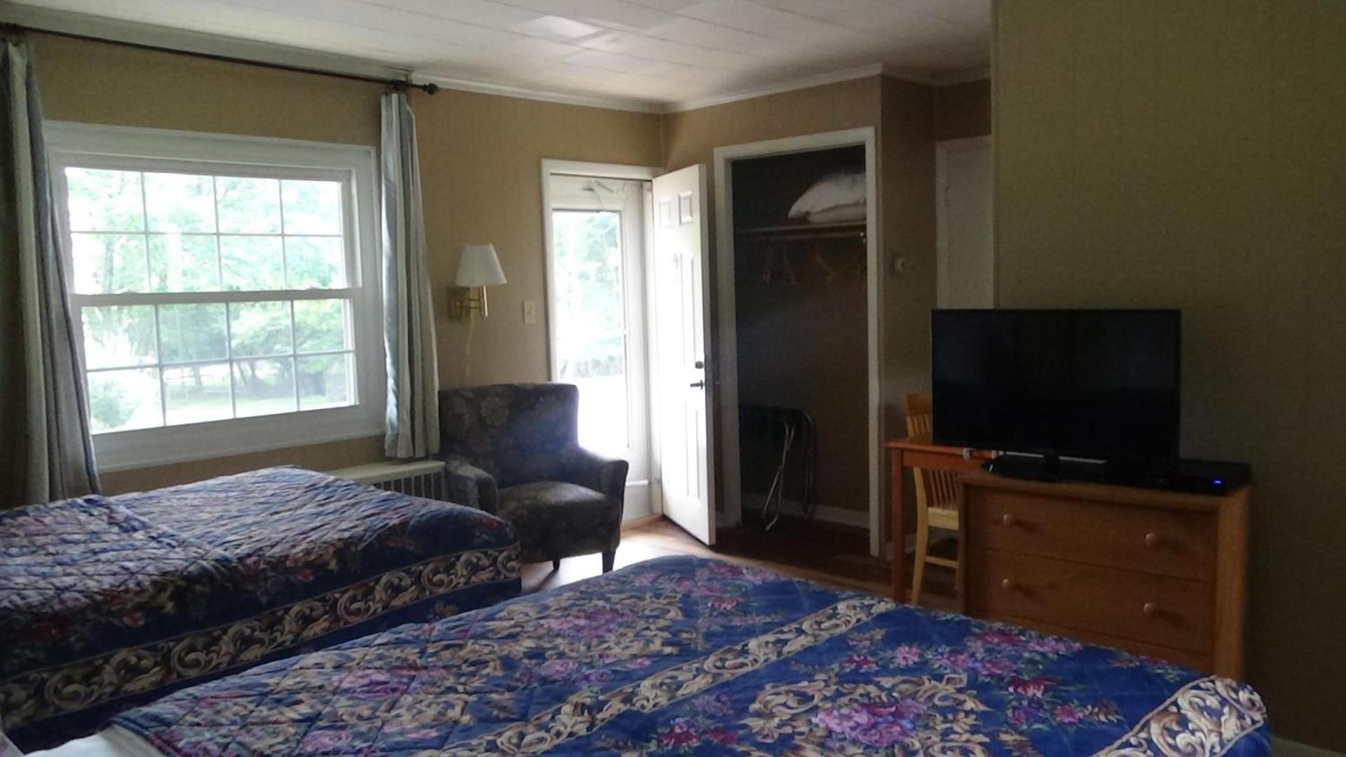 Roseloe Motel photo 41