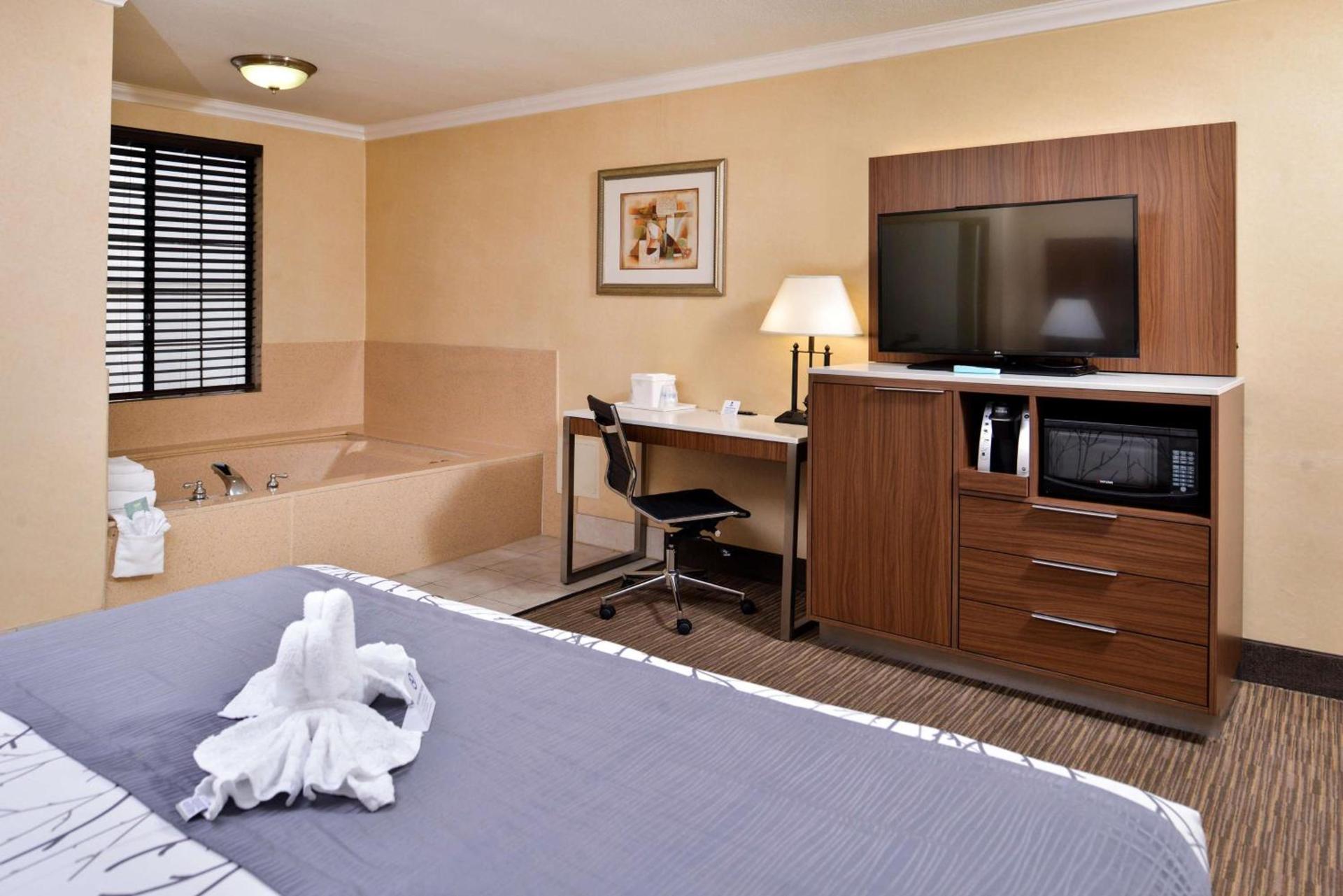 Best Western Hollywood Plaza Hotel - Walk of Fame Film City LA photo 24