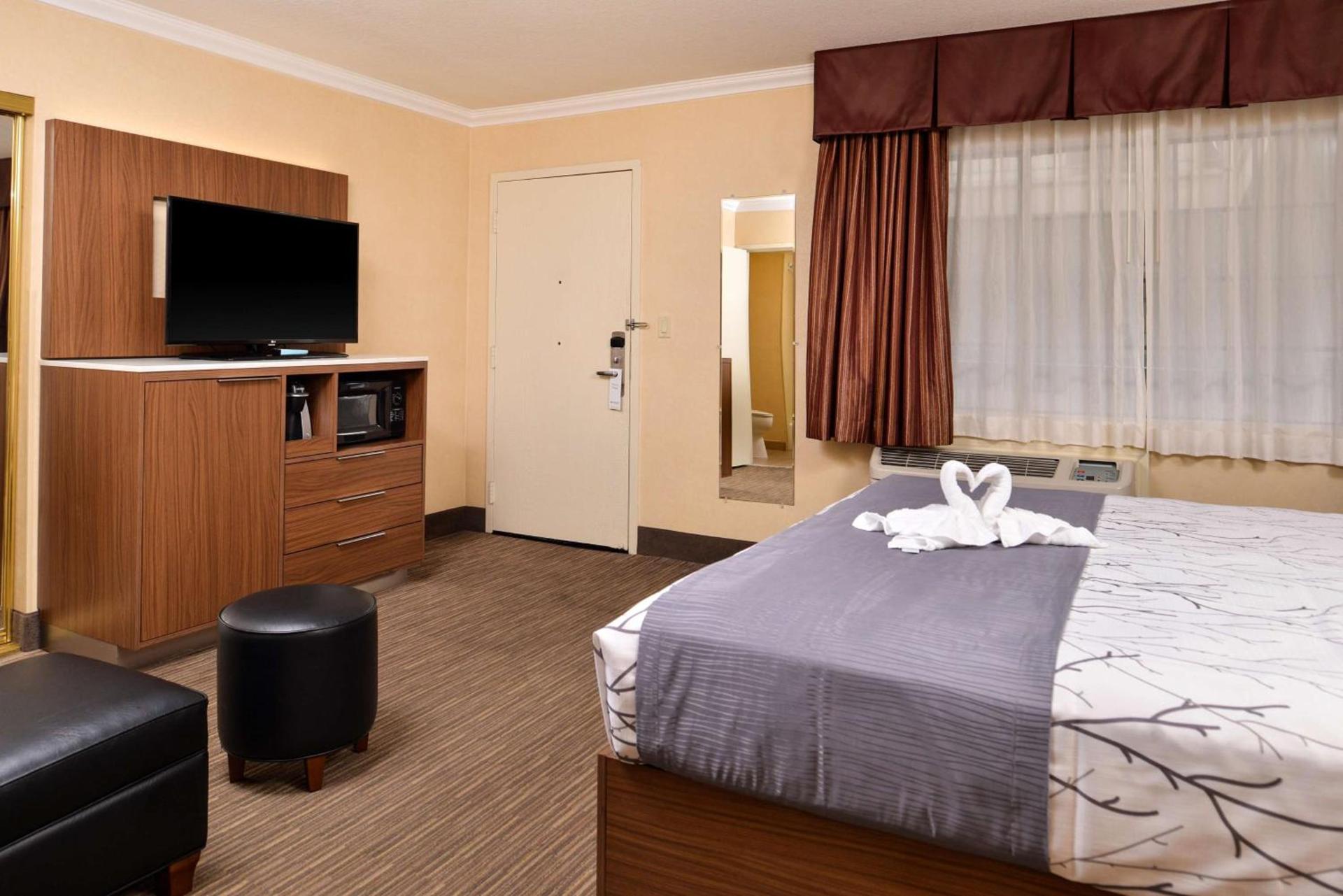 Best Western Hollywood Plaza Hotel - Walk of Fame Film City LA photo 21