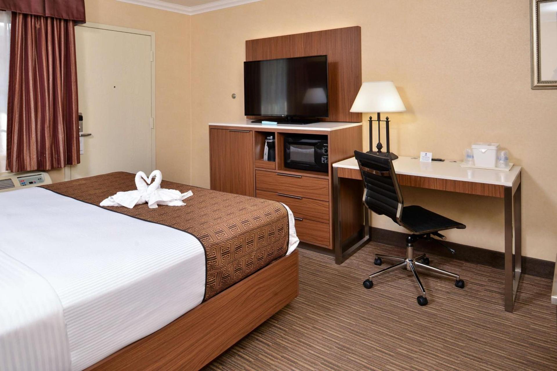 Best Western Hollywood Plaza Hotel - Walk of Fame Film City LA photo 18
