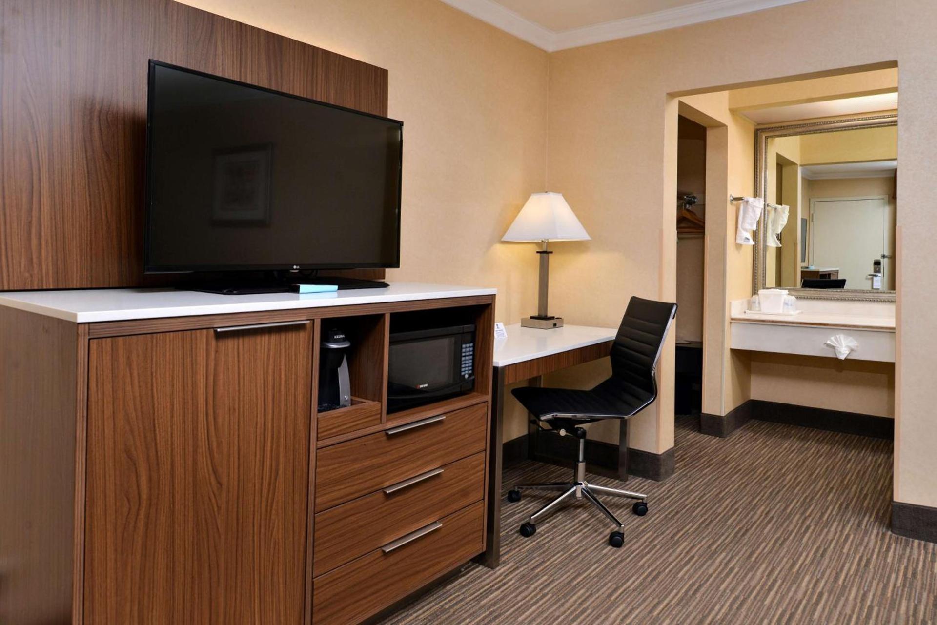 Best Western Hollywood Plaza Hotel - Walk of Fame Film City LA photo 31